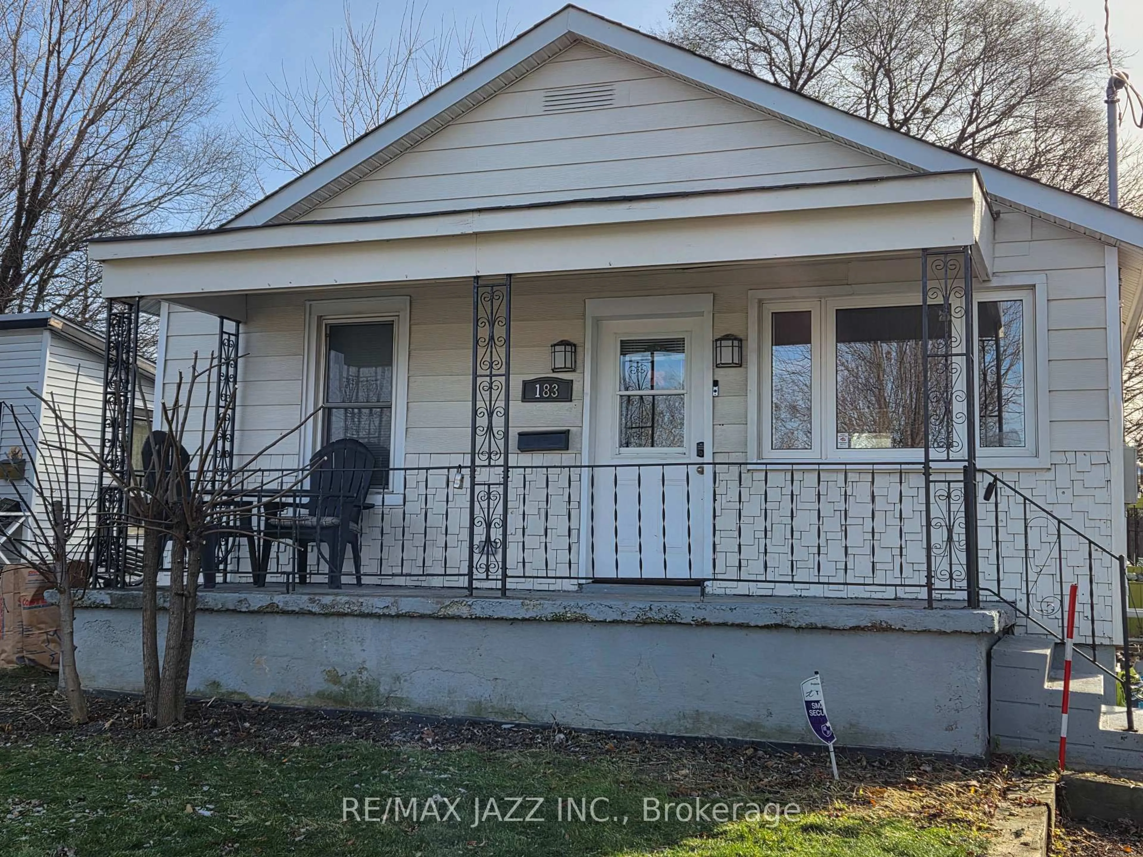 Unknown for 183 Conant St, Oshawa Ontario L1H 3R9