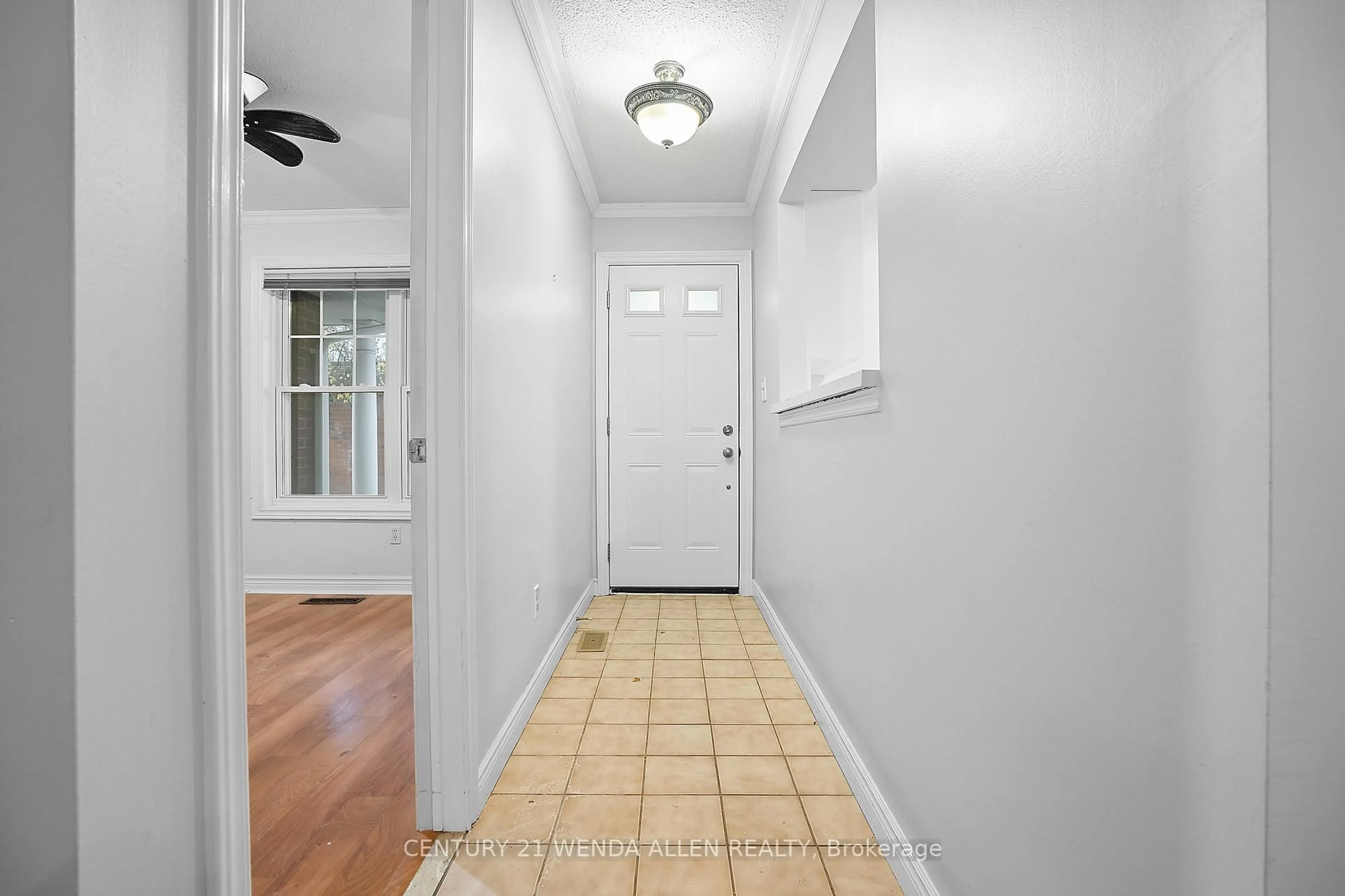 Indoor entryway for 1659 Nash Rd #I-15, Clarington Ontario L1E 1S8