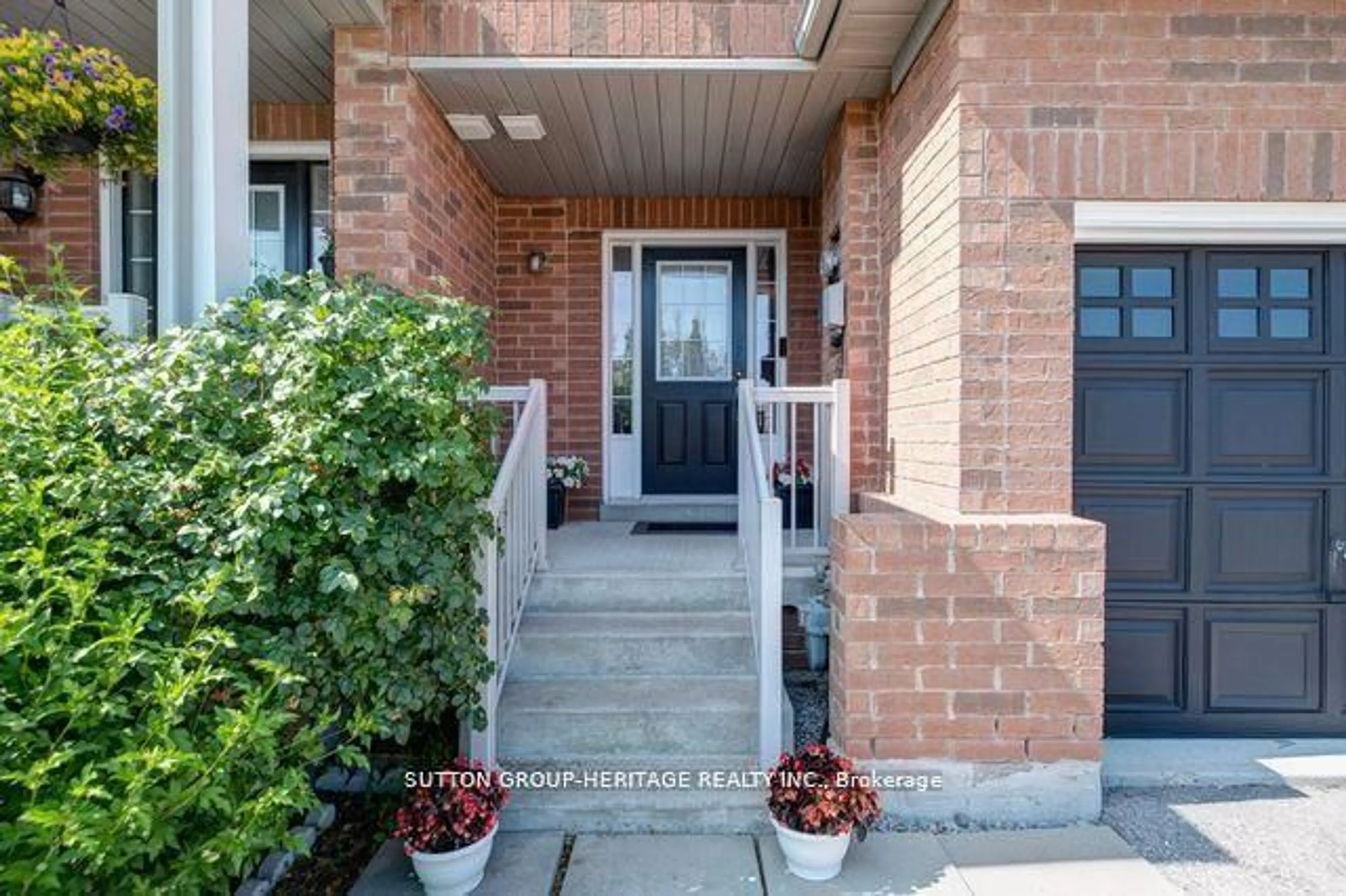 Indoor entryway for 4 Hickman Rd, Ajax Ontario L1S 0C8