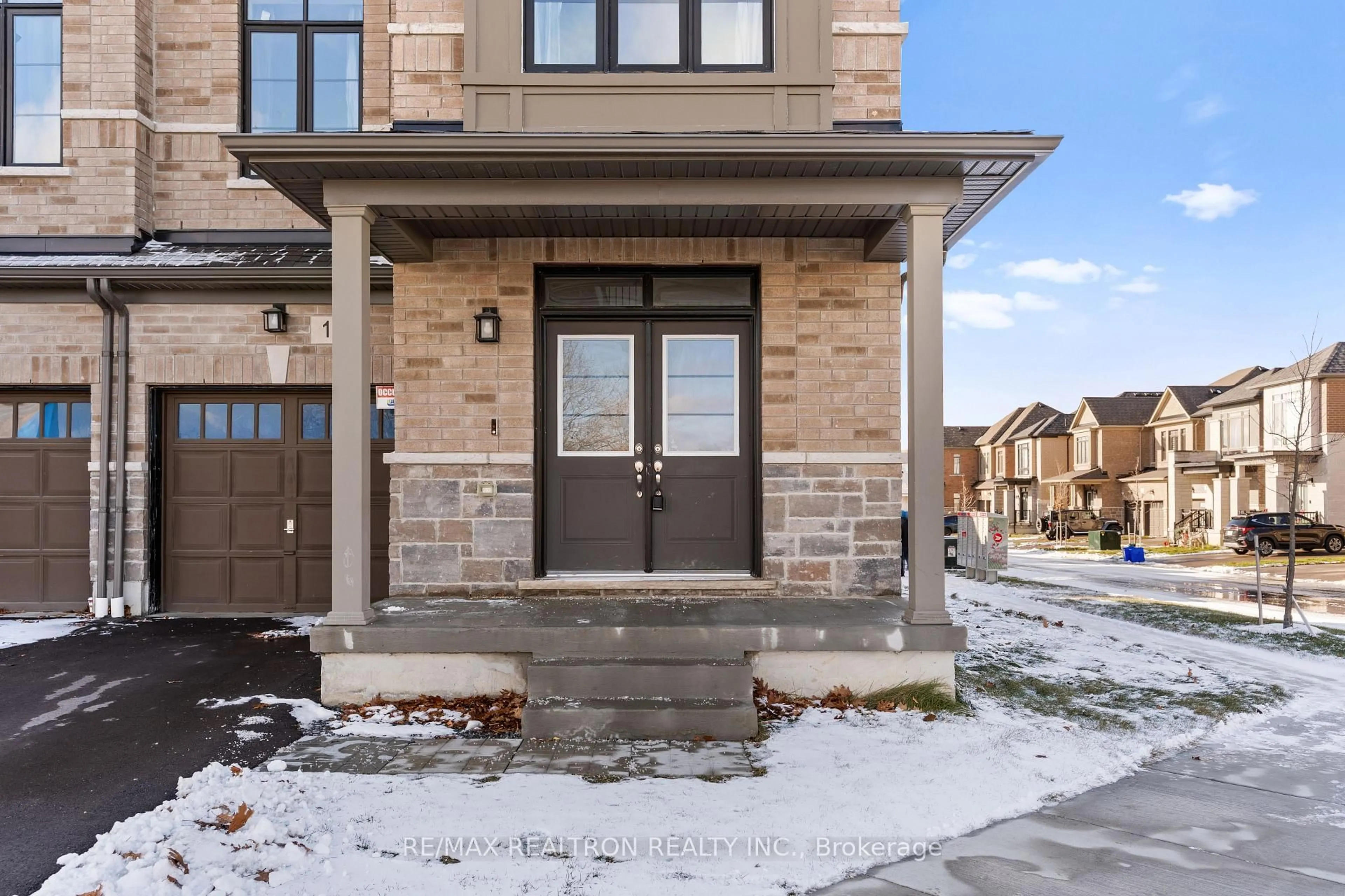 Home with brick exterior material, street for 15 Waterfront Cres, Whitby Ontario L1N 0M9