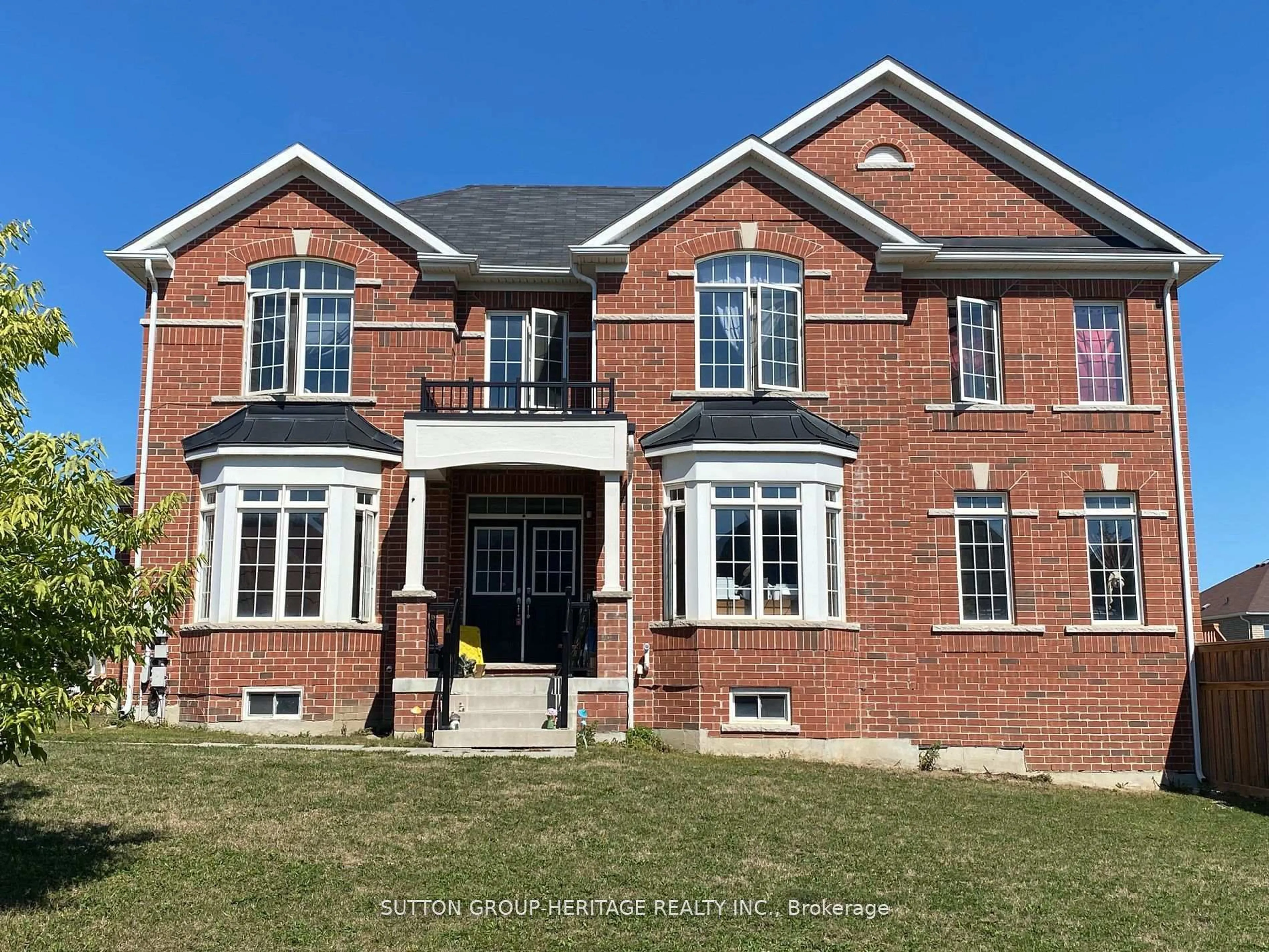Home with brick exterior material, street for 114 Noden Cres, Clarington Ontario L1B 0L2