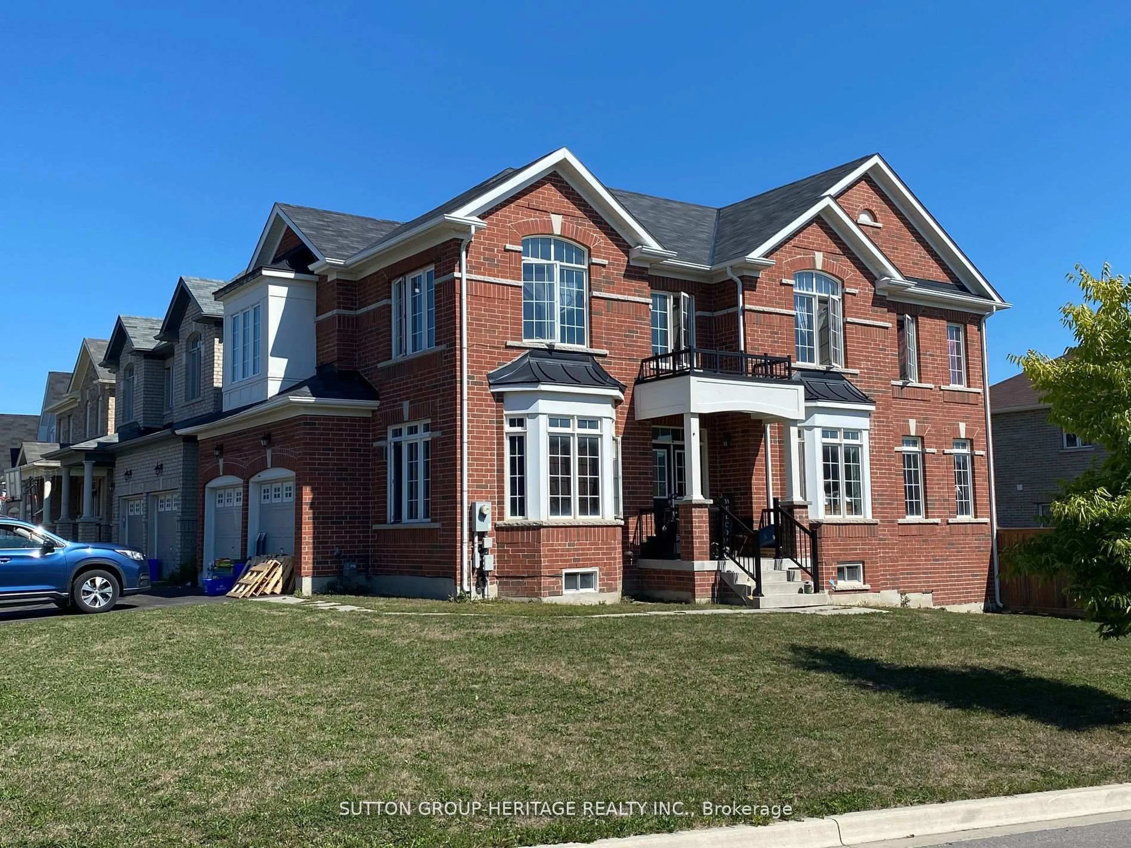 Home with brick exterior material, street for 114 Noden Cres, Clarington Ontario L1B 0L2