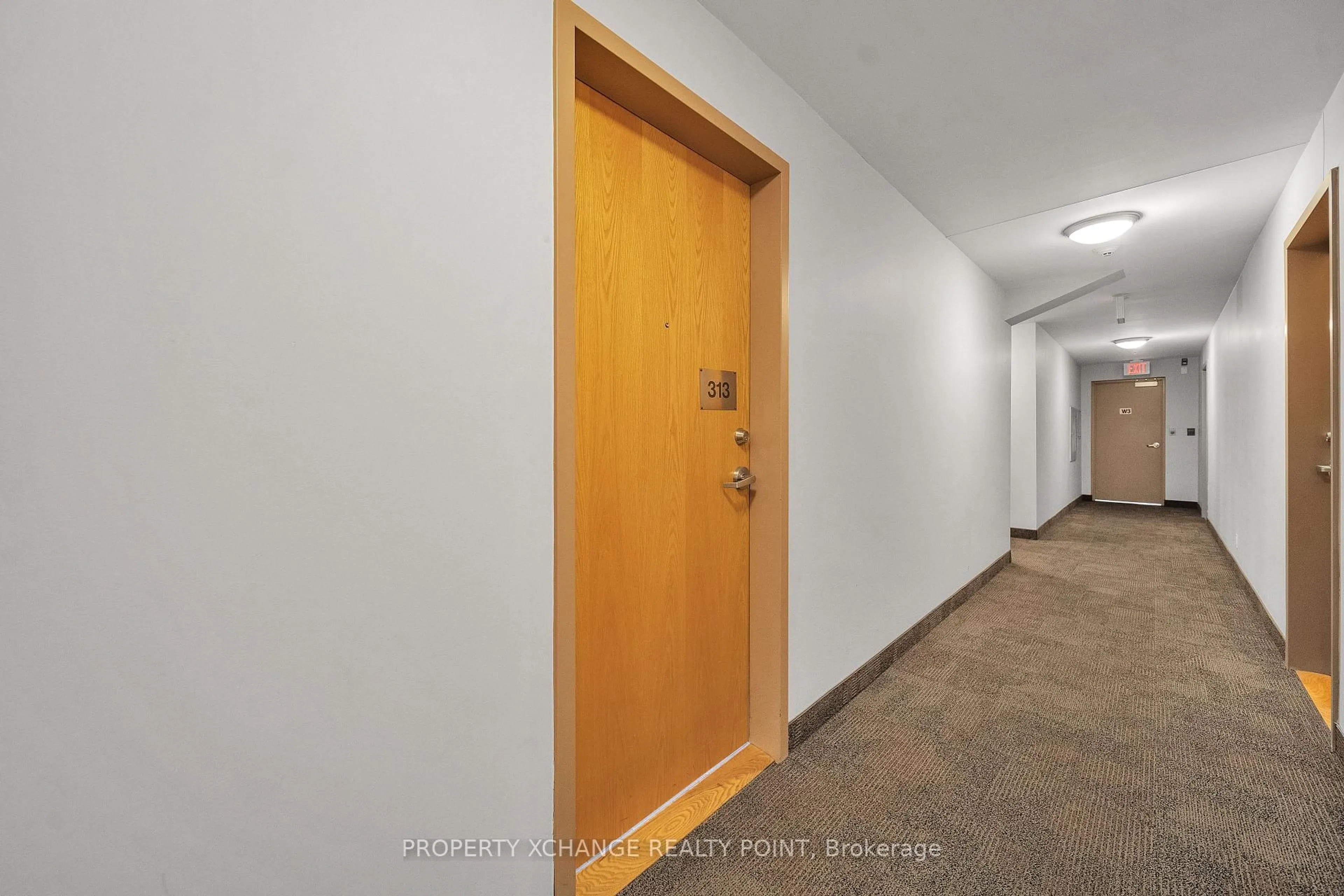 Indoor foyer for 44 Bond St #313, Oshawa Ontario L1G 6R2