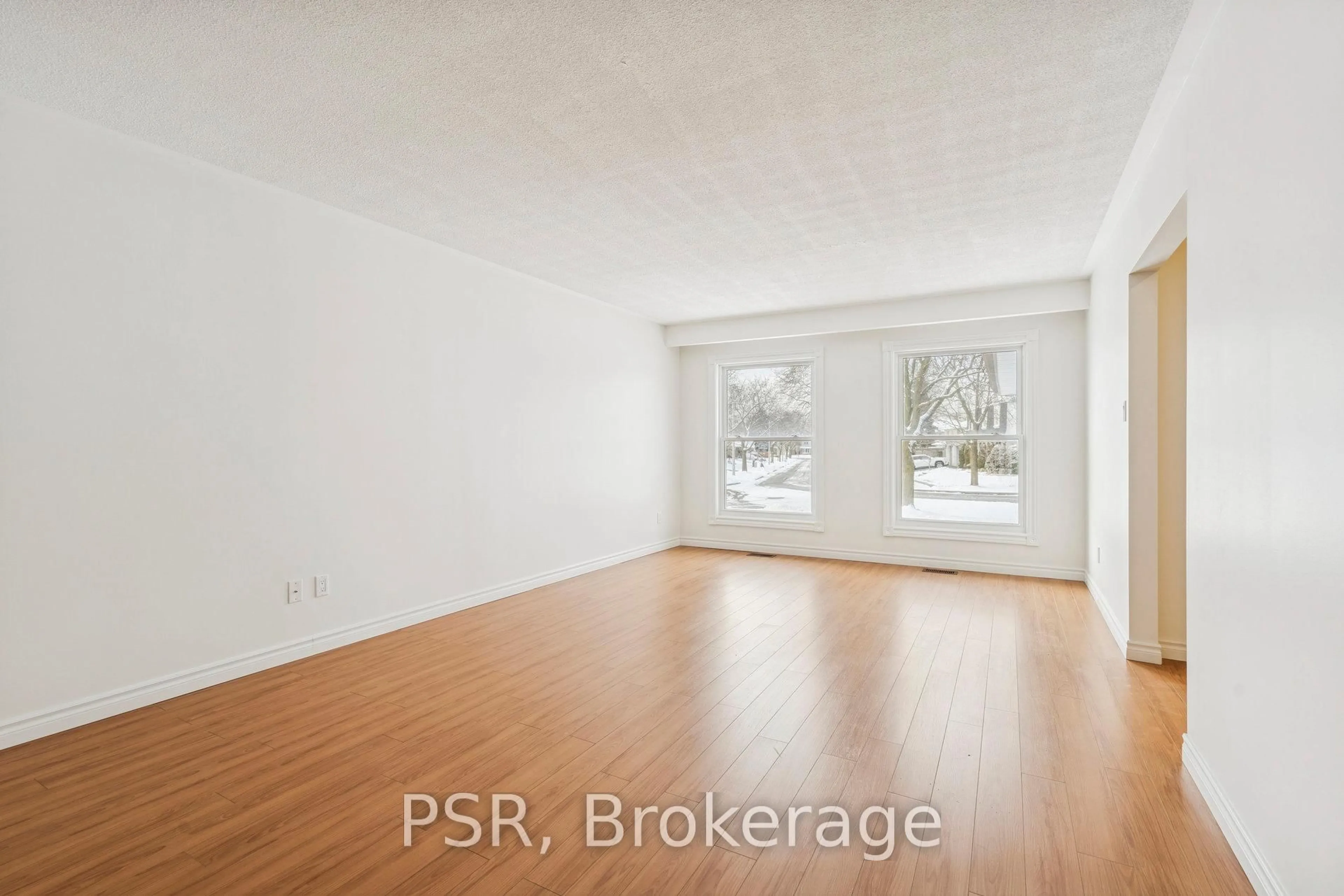 A pic of a room for 27 Gloxinia Cres, Toronto Ontario M1W 2C3