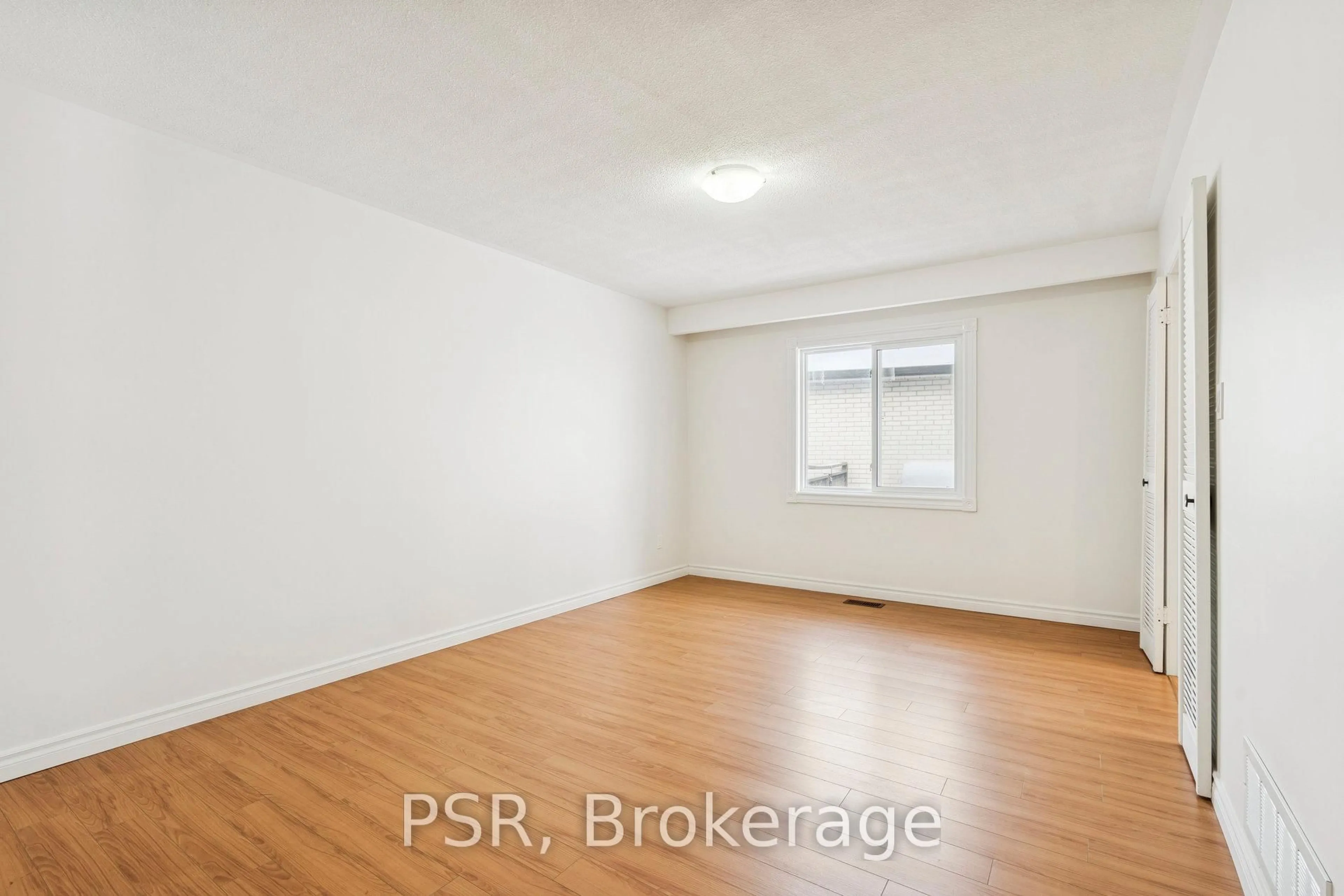 A pic of a room for 27 Gloxinia Cres, Toronto Ontario M1W 2C3