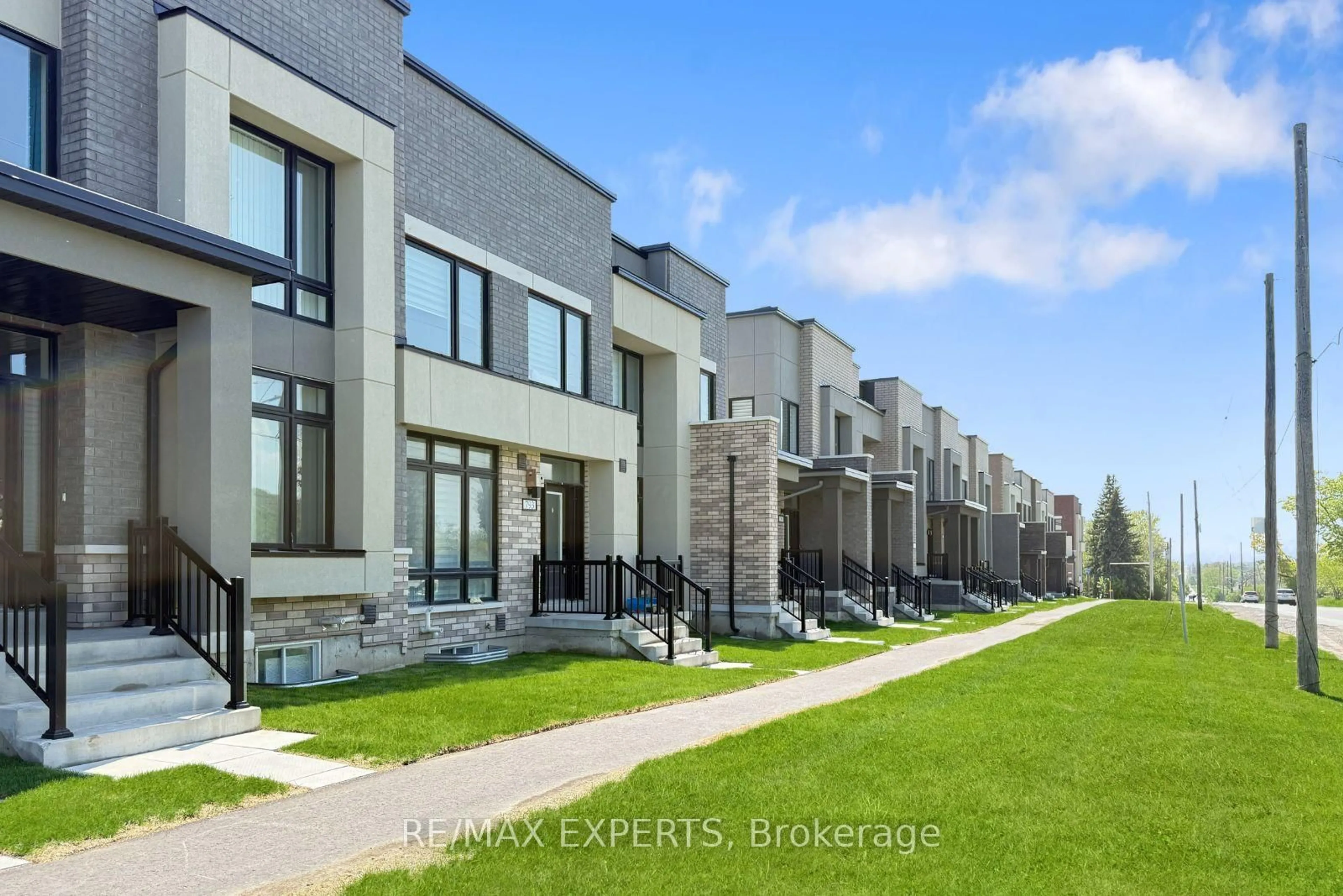 Unknown for 793 Conlin Rd, Oshawa Ontario L1K 3G4