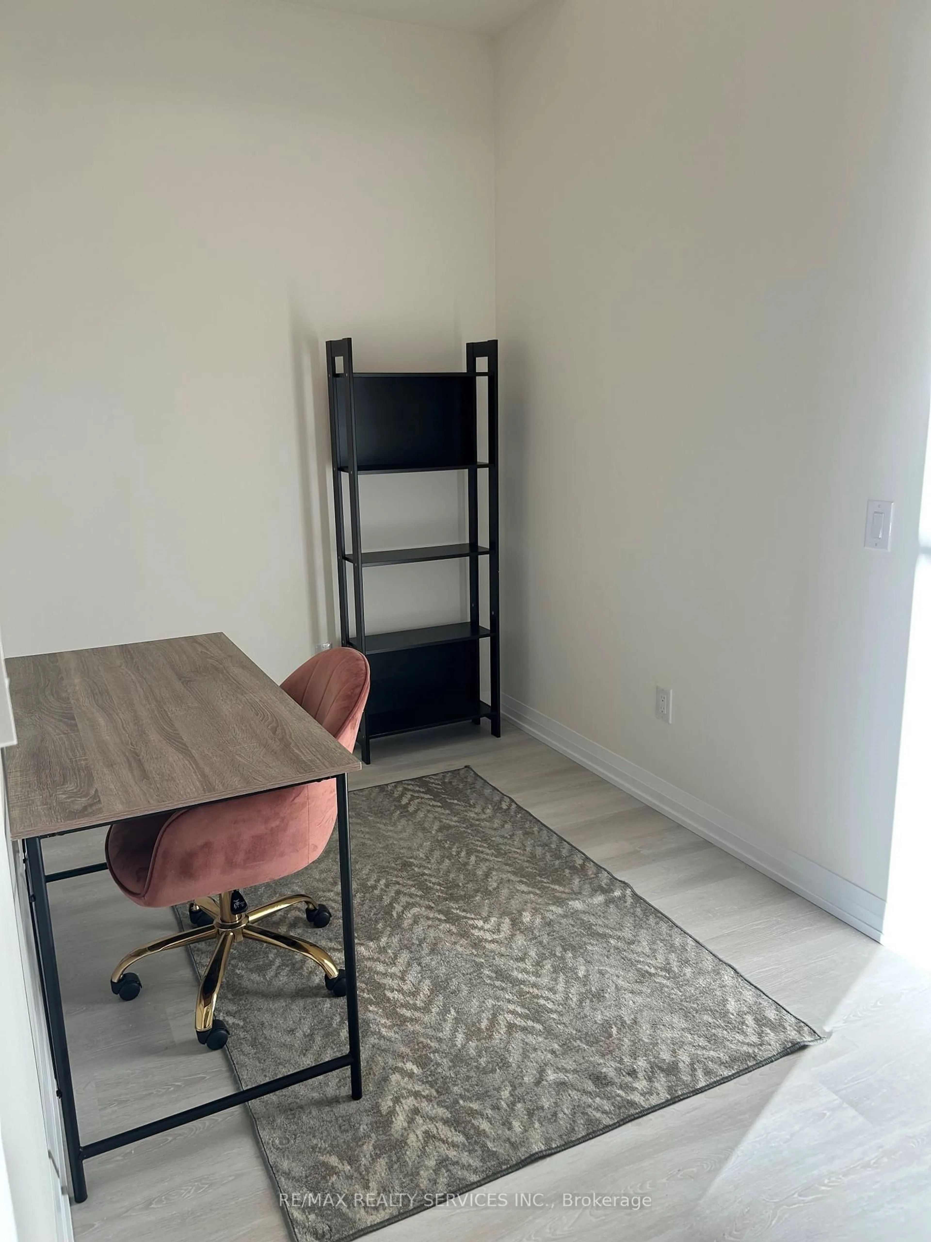 A pic of a room for 3270 Sheppard Ave #925, Toronto Ontario M1T 3K3