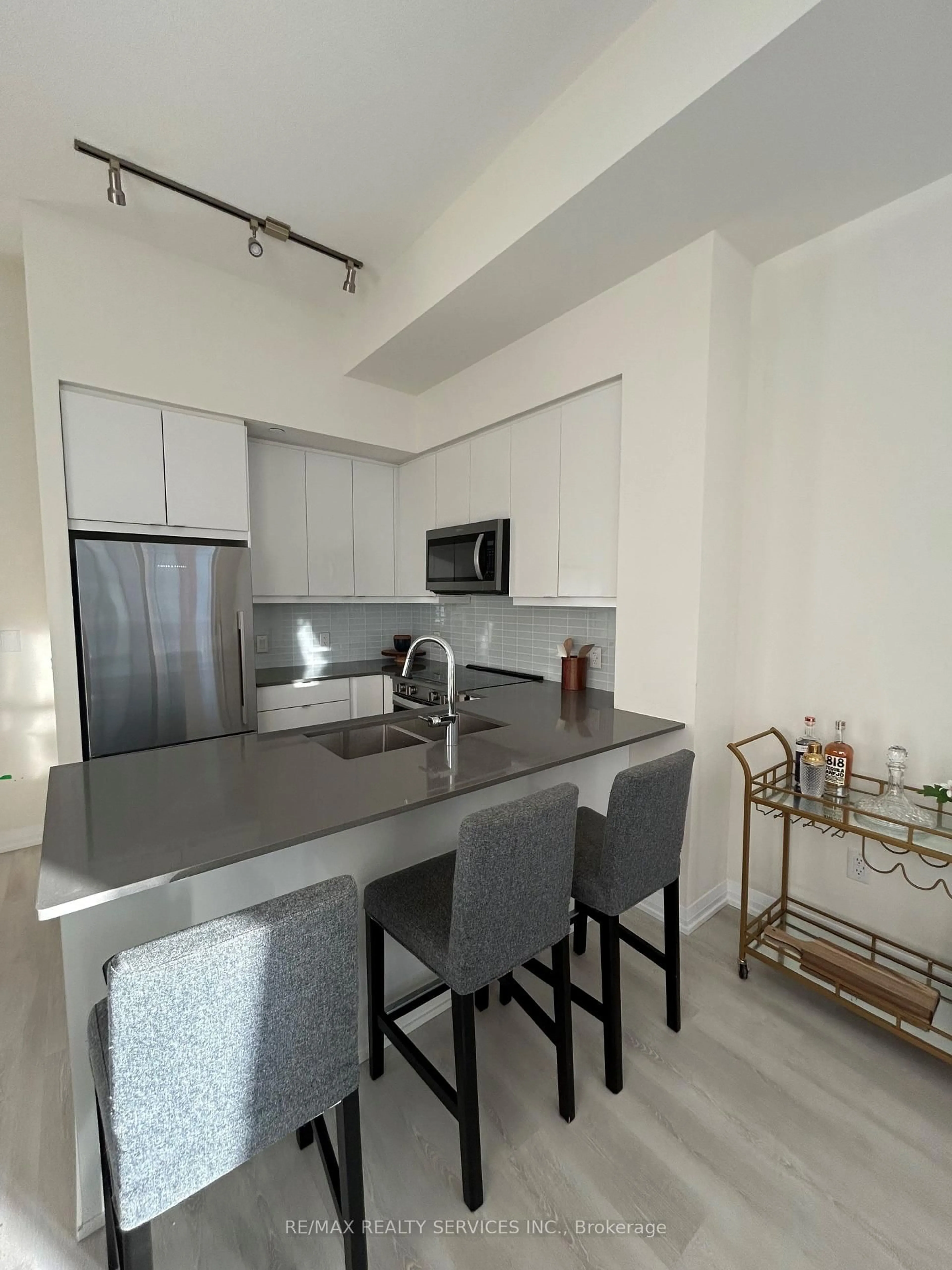 Open concept kitchen, unknown for 3270 Sheppard Ave #925, Toronto Ontario M1T 3K3