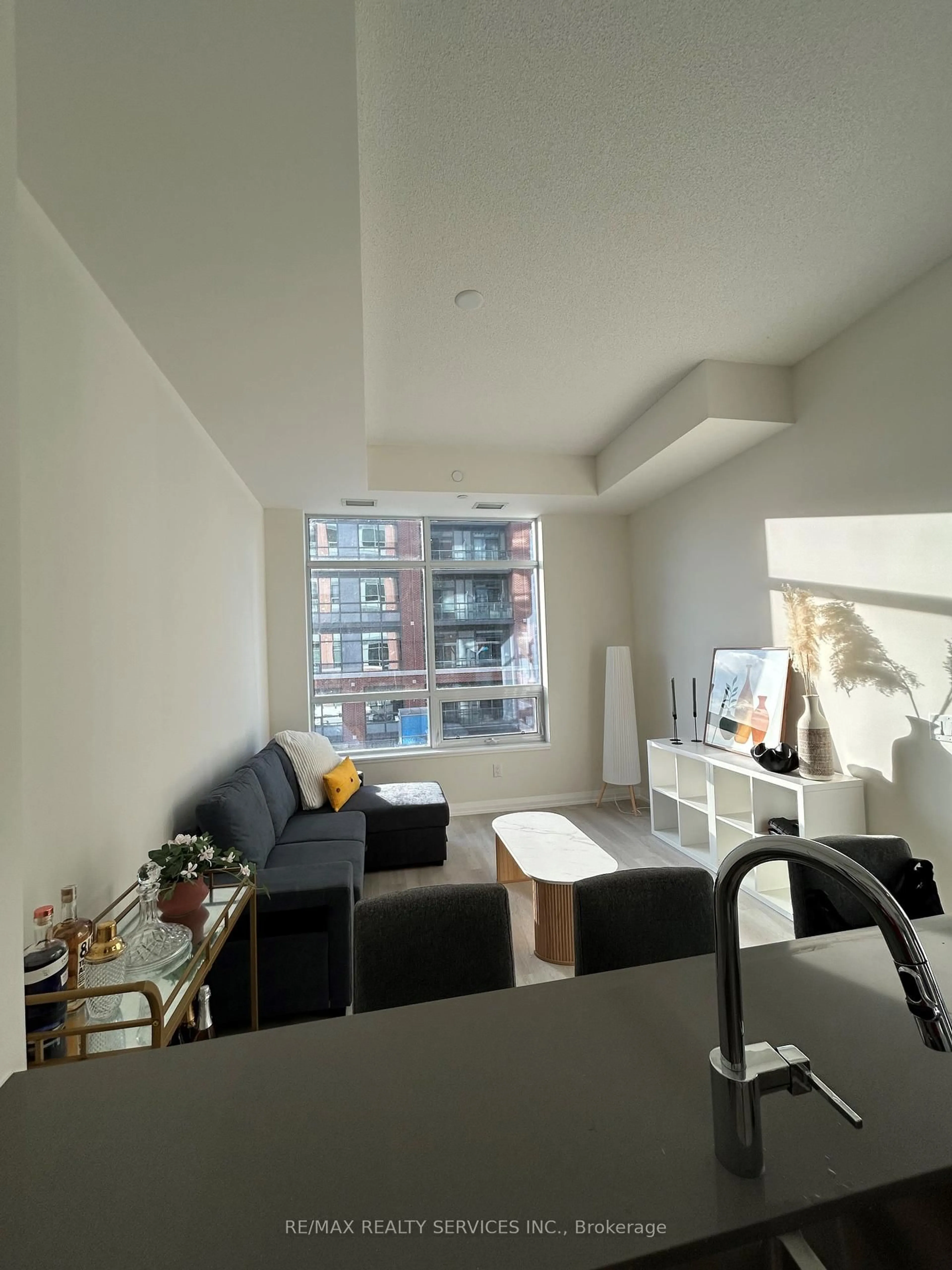 A pic of a room for 3270 Sheppard Ave #925, Toronto Ontario M1T 3K3