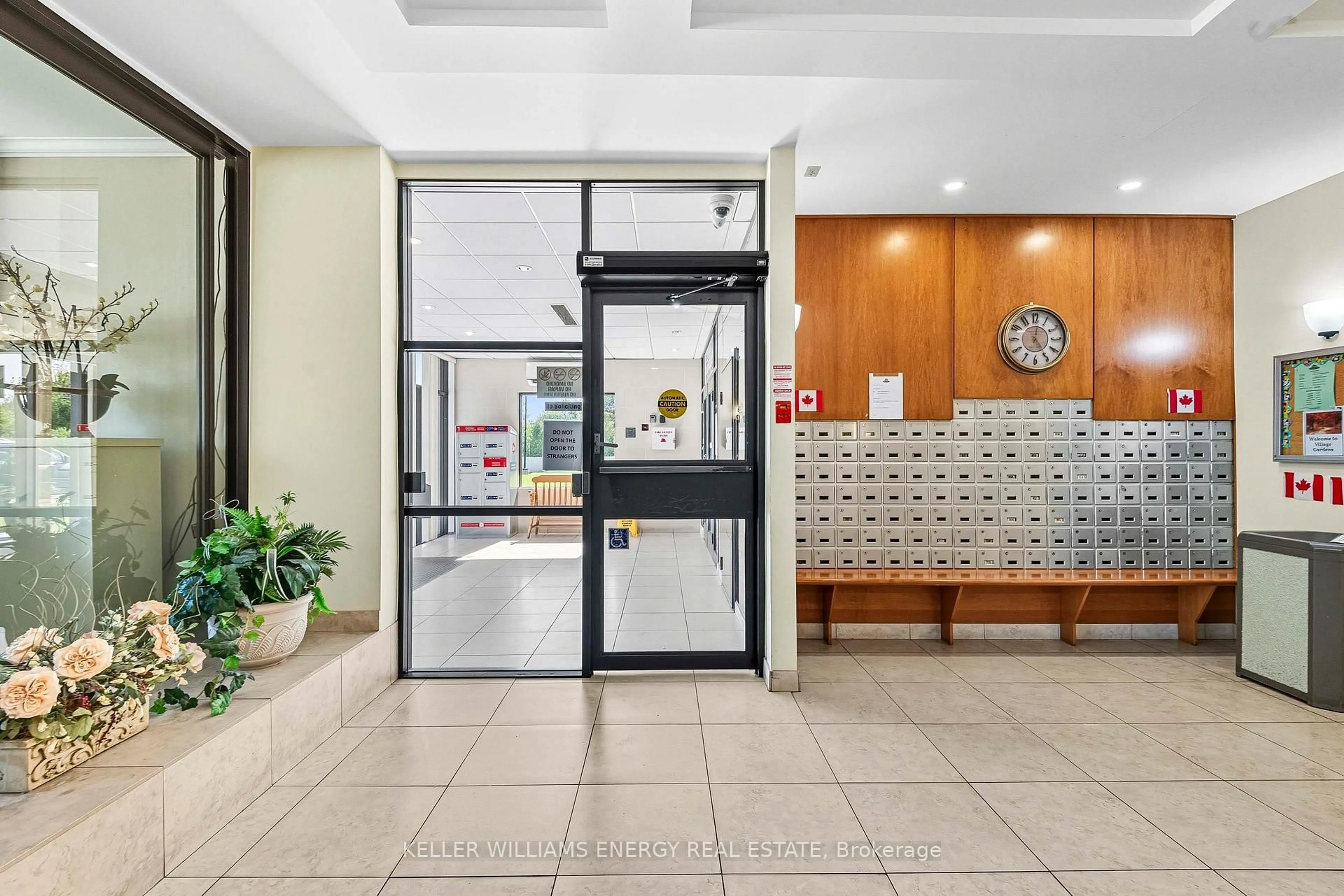 Indoor foyer for 92 Church St #1110, Ajax Ontario L1S 6B4