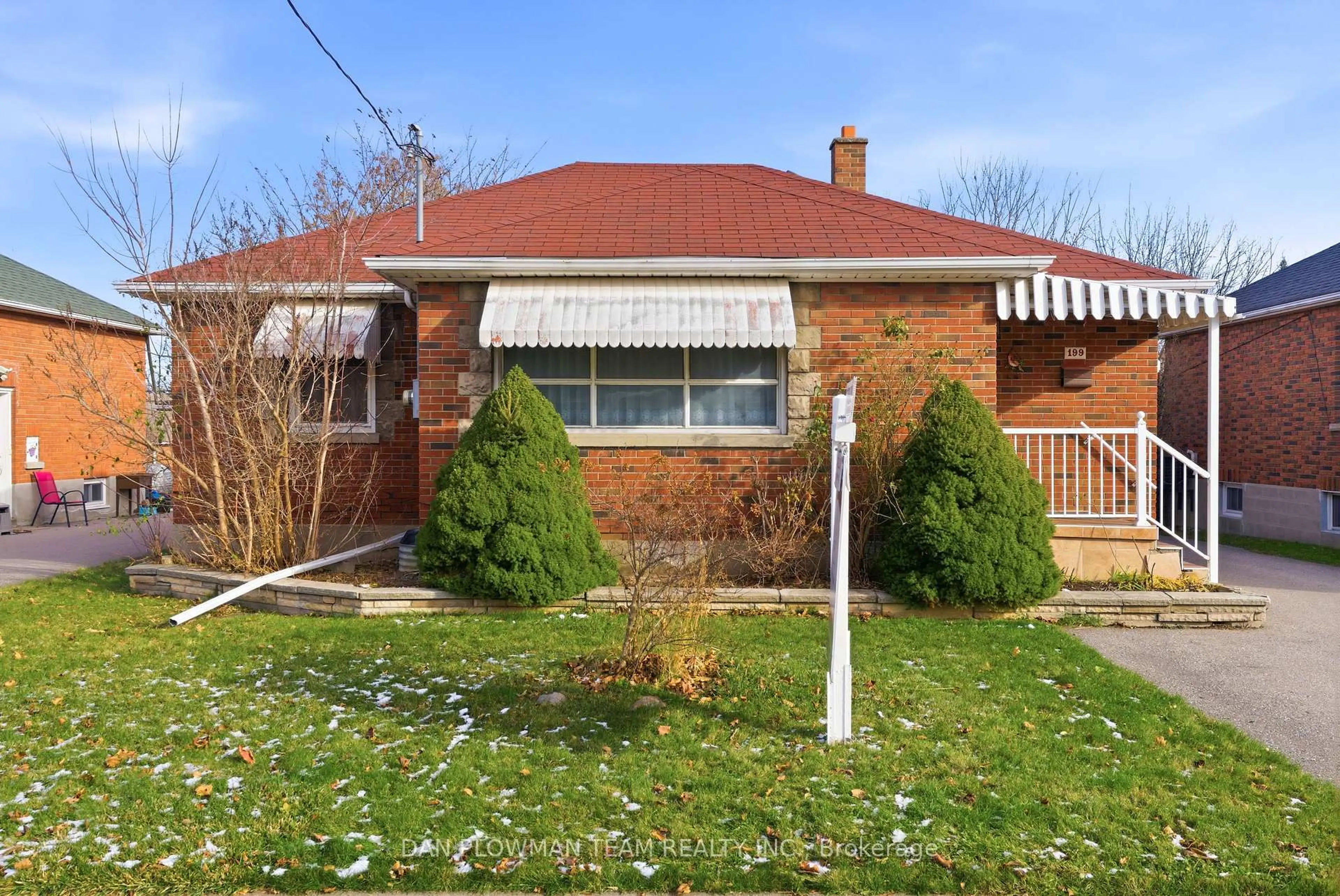 Home with brick exterior material, street for 199 Chadburn St, Oshawa Ontario L1H 5V5