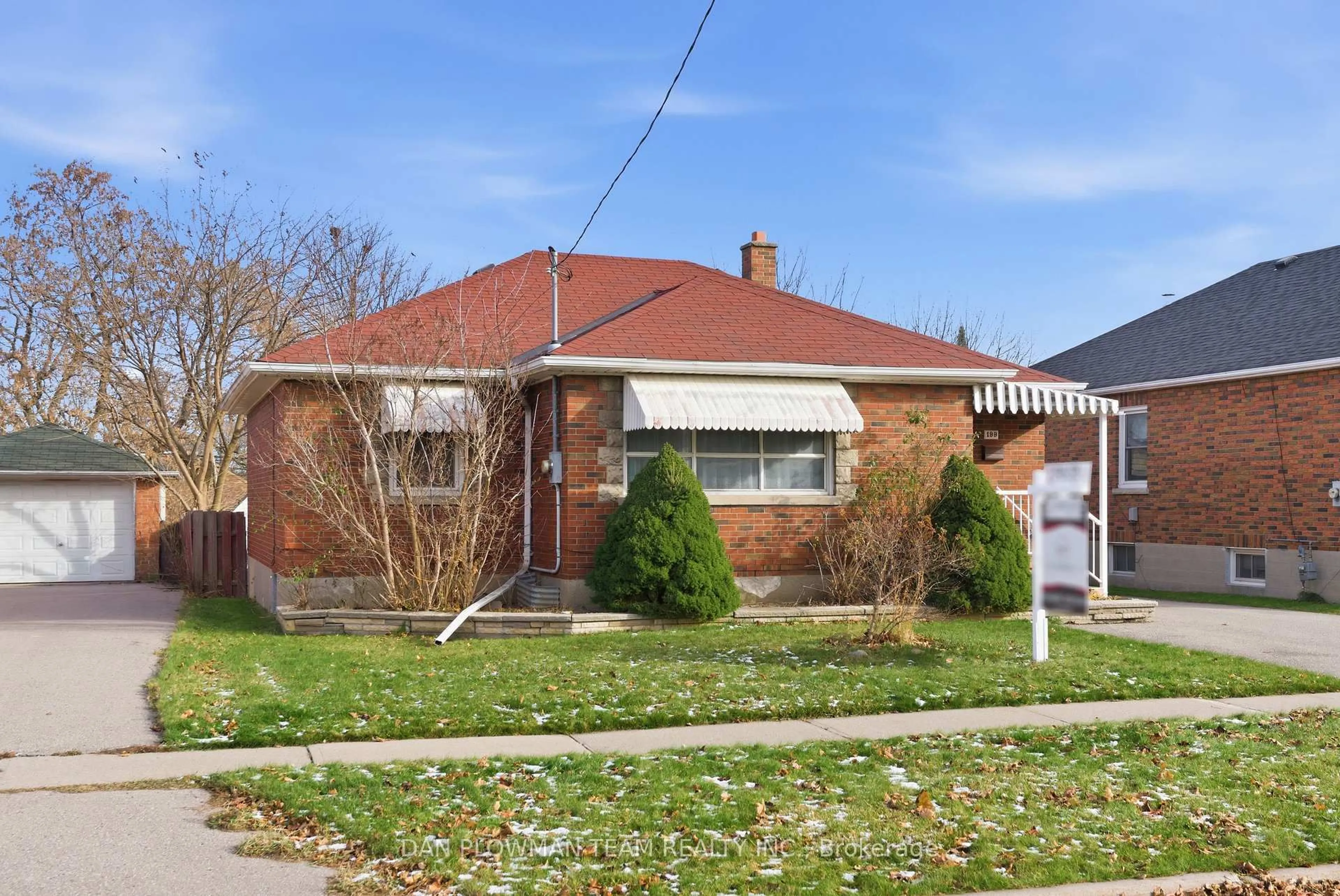 Home with brick exterior material, street for 199 Chadburn St, Oshawa Ontario L1H 5V5