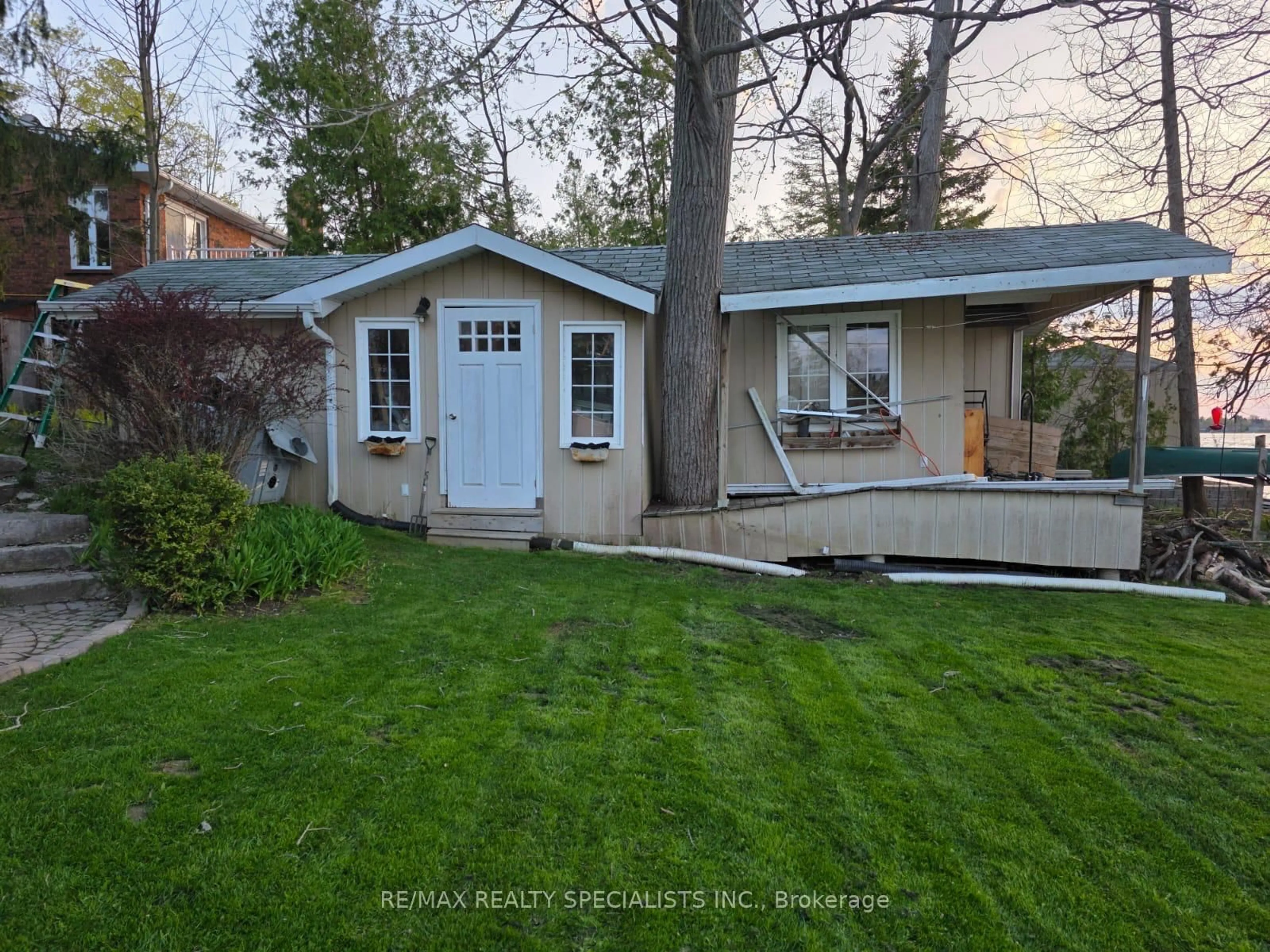 Shed for 520 Fralicks Beach Rd, Scugog Ontario L9L 1B6
