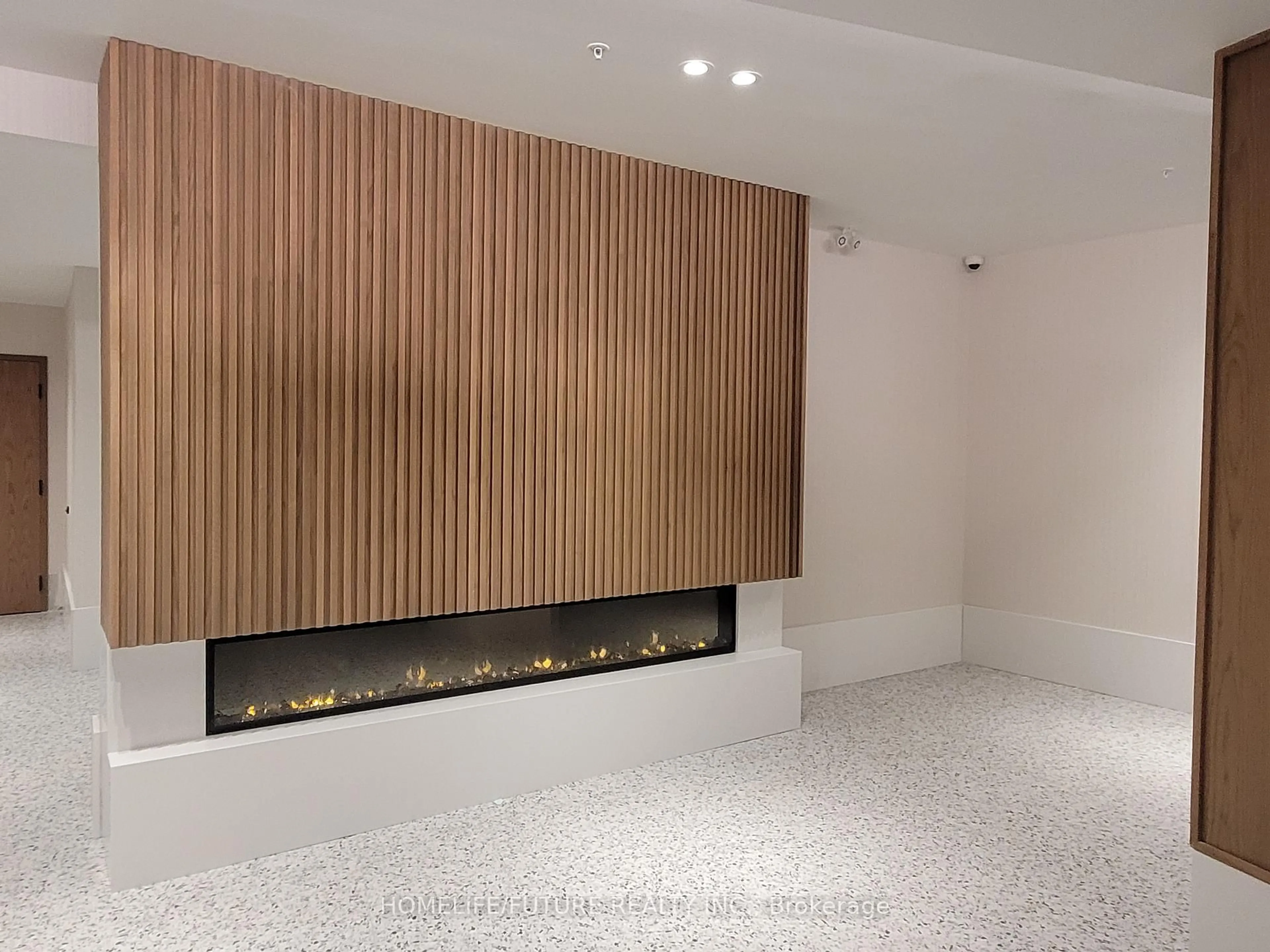 Unknown for 385 Artic Red Dr #426, Oshawa Ontario L1L 0W9