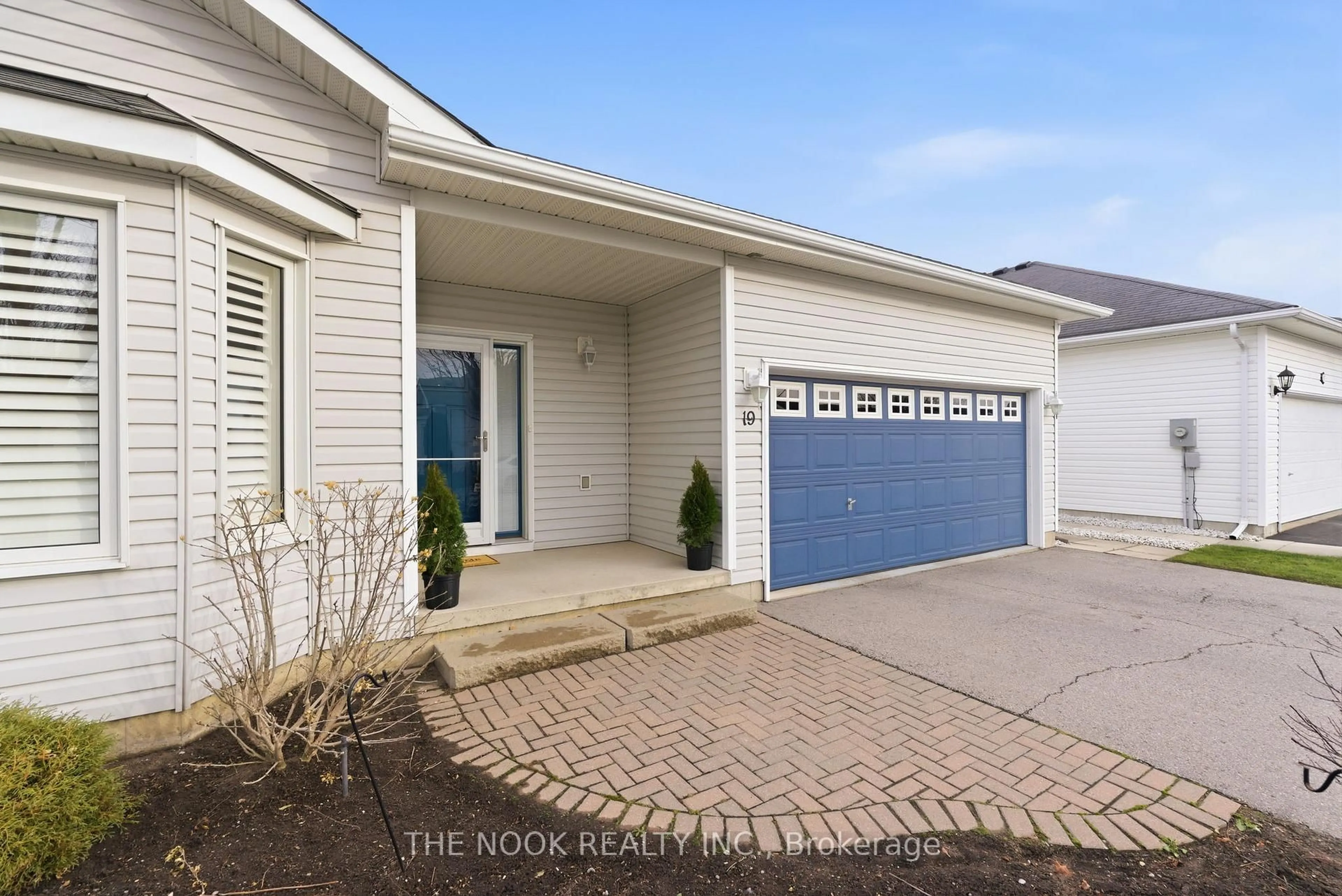 Unknown for 19 Heatherelea Dr, Clarington Ontario L1B 0B1