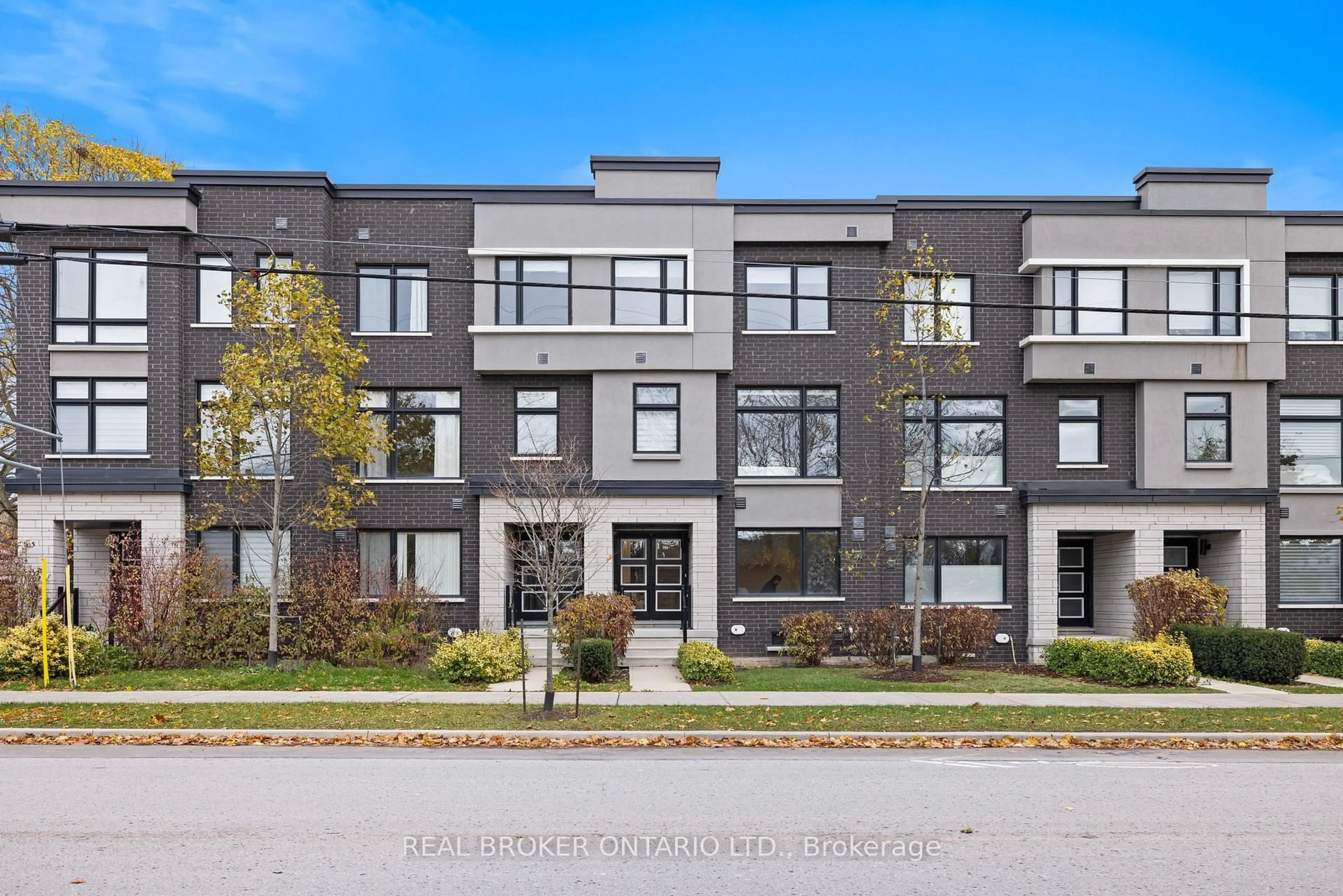 Home with brick exterior material, unknown for 1308 Gull Crossing, Pickering Ontario L1W 0B7