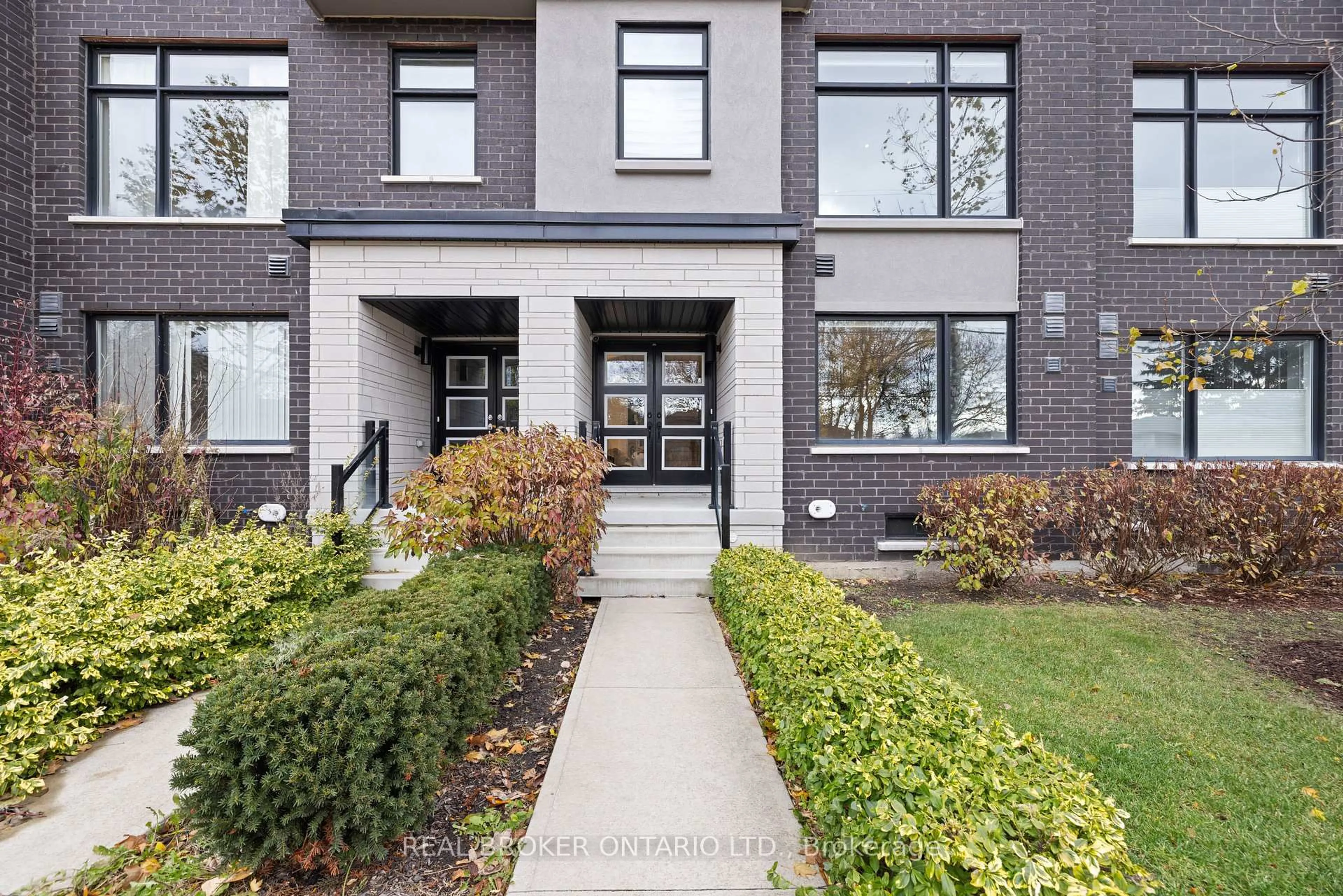 Home with brick exterior material, street for 1308 Gull Crossing, Pickering Ontario L1W 0B7