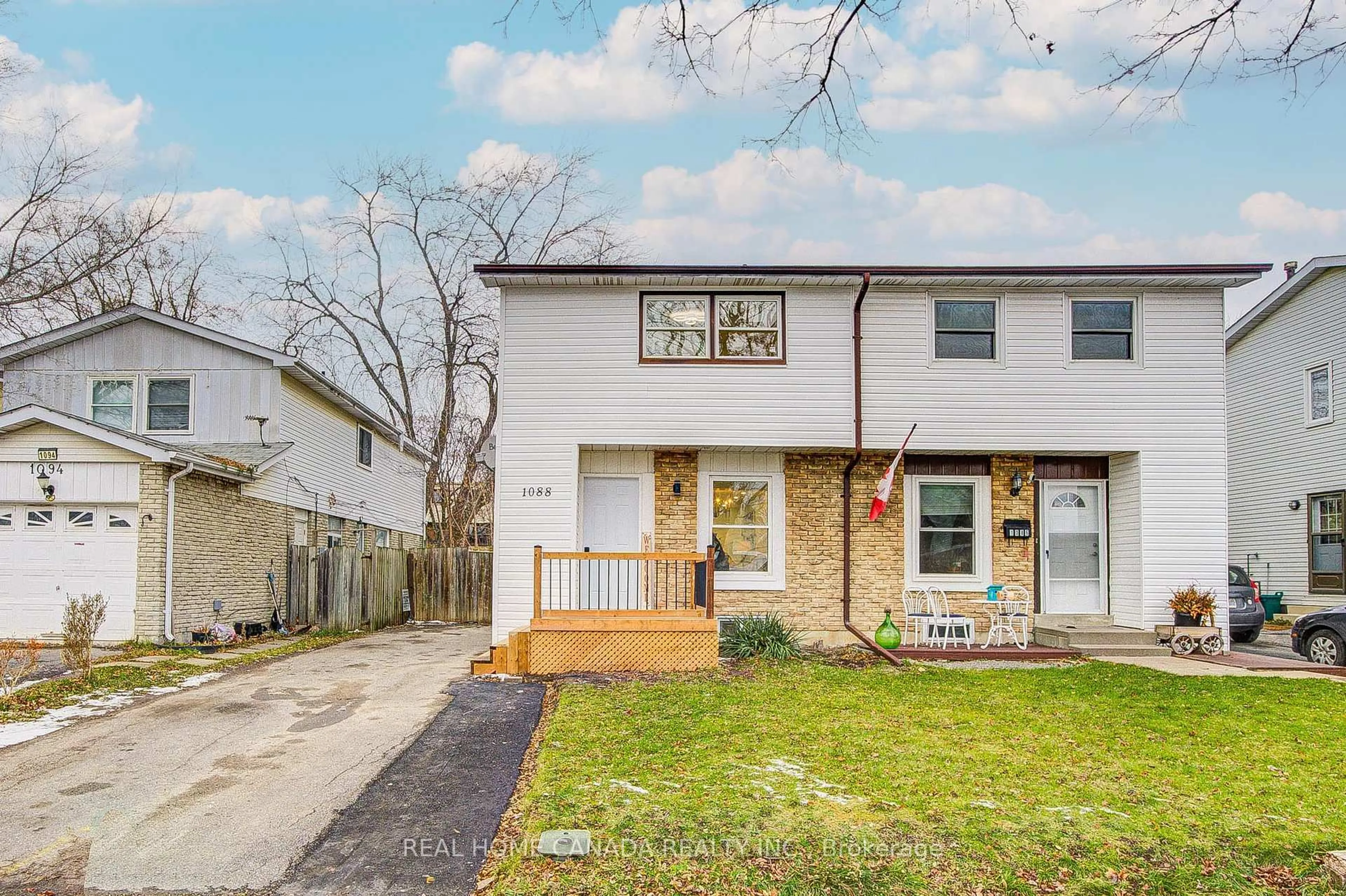 Home with vinyl exterior material, street for 1088 Venus Cres, Oshawa Ontario L1J 6E4