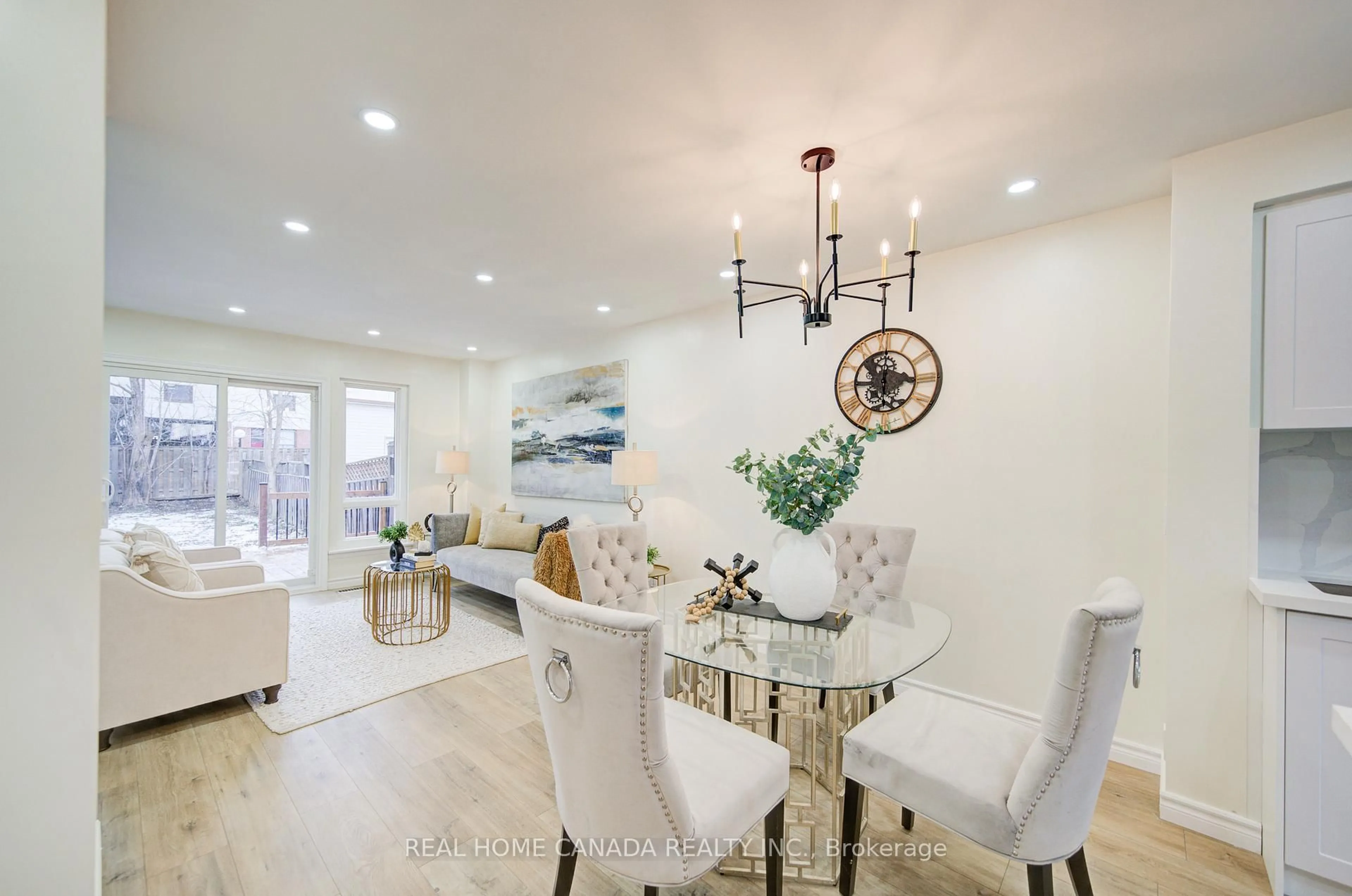 Dining room, unknown for 1088 Venus Cres, Oshawa Ontario L1J 6E4