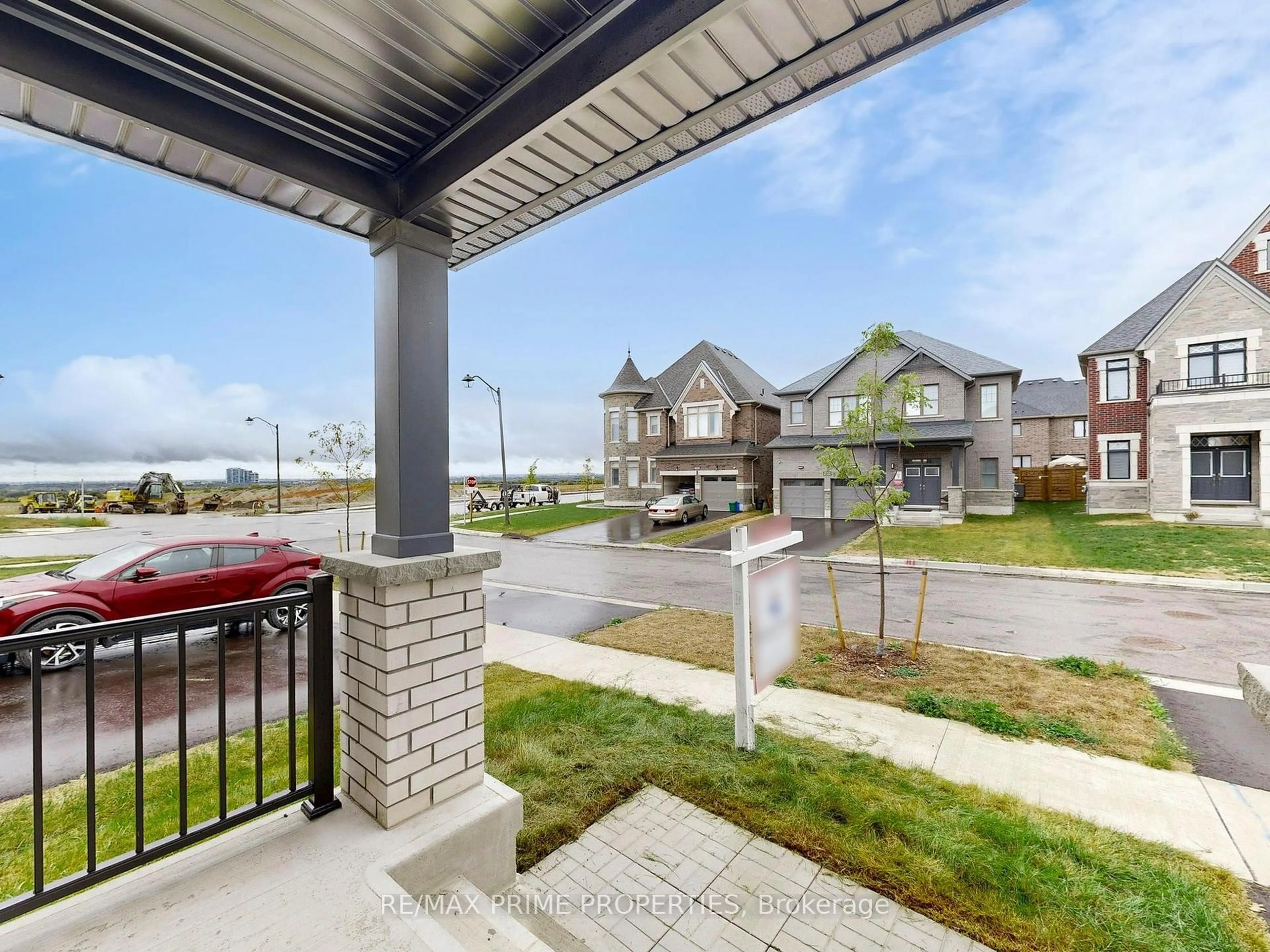 Patio, unknown for 1039 Thompson Dr, Oshawa Ontario L1L 0V6