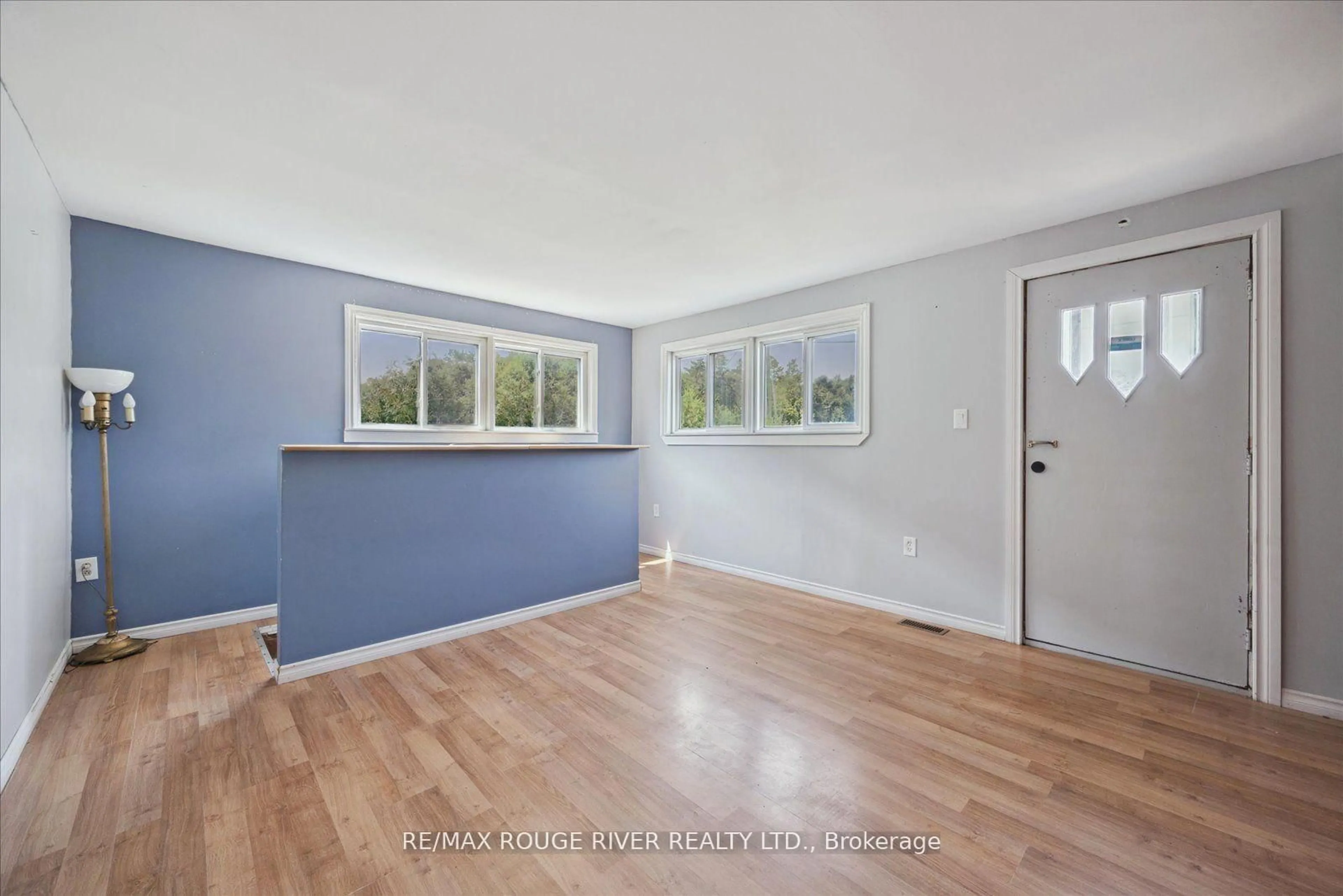 A pic of a room for 2037 Nash Rd, Clarington Ontario L1C 3K4