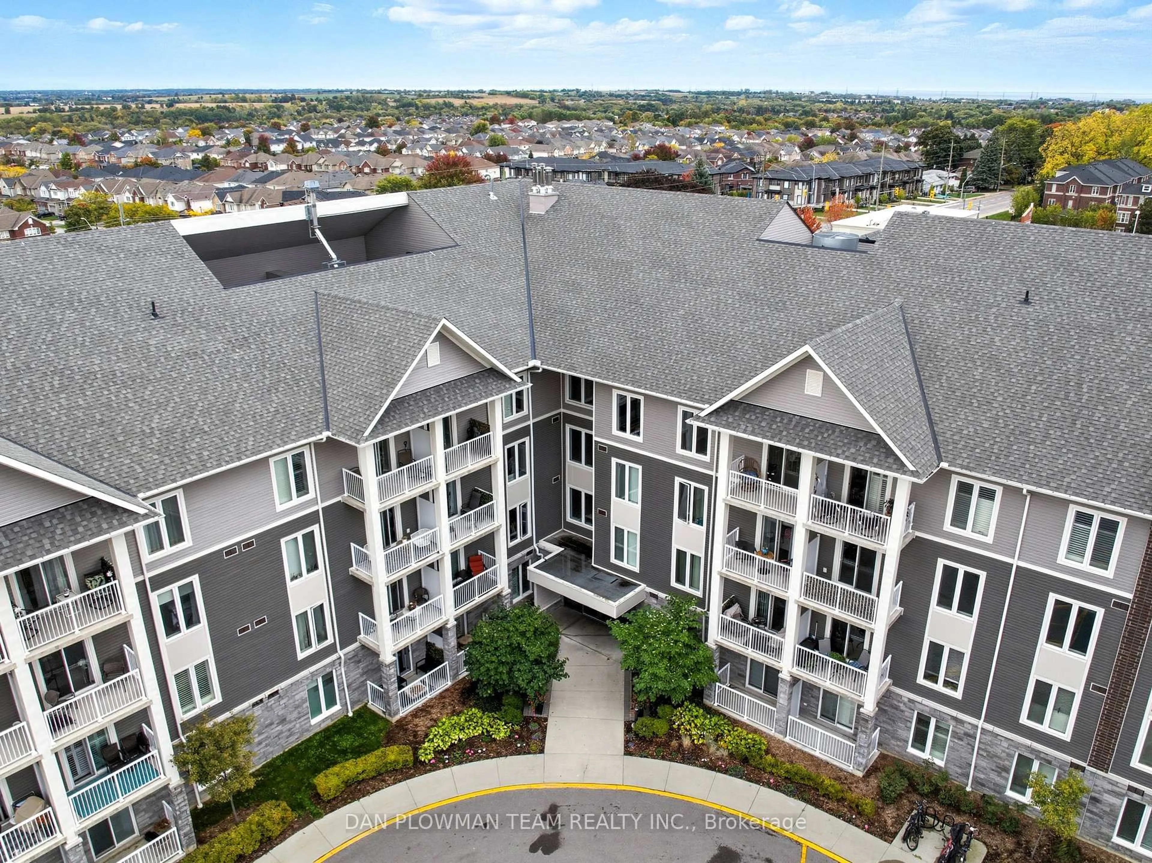 A pic from outside/outdoor area/front of a property/back of a property/a pic from drone, city buildings view from balcony for 290 Liberty St #217, Clarington Ontario L1C 0V5