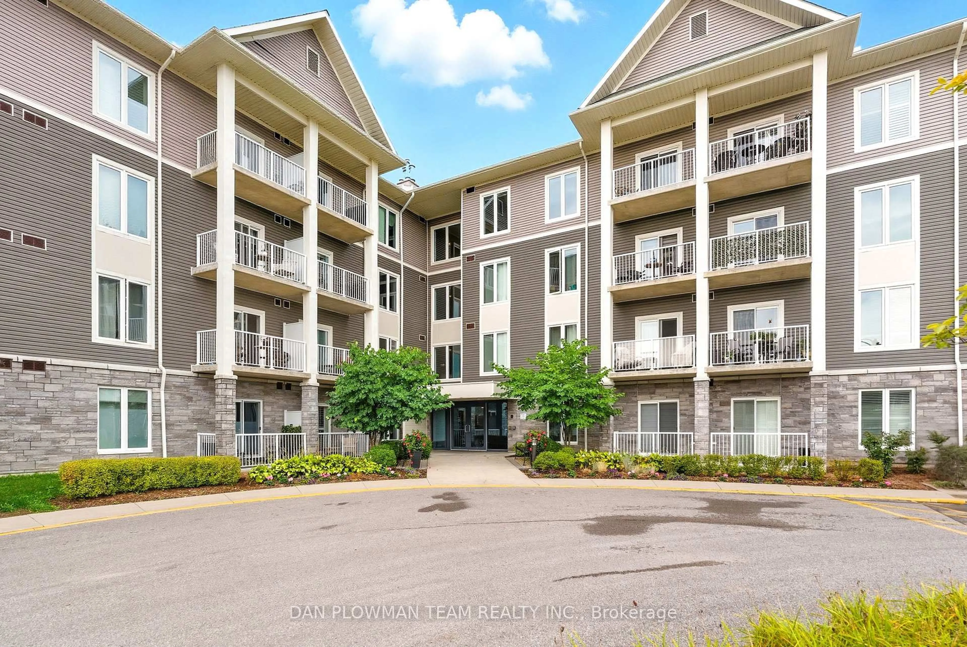 Unknown for 290 Liberty St #217, Clarington Ontario L1C 0V5