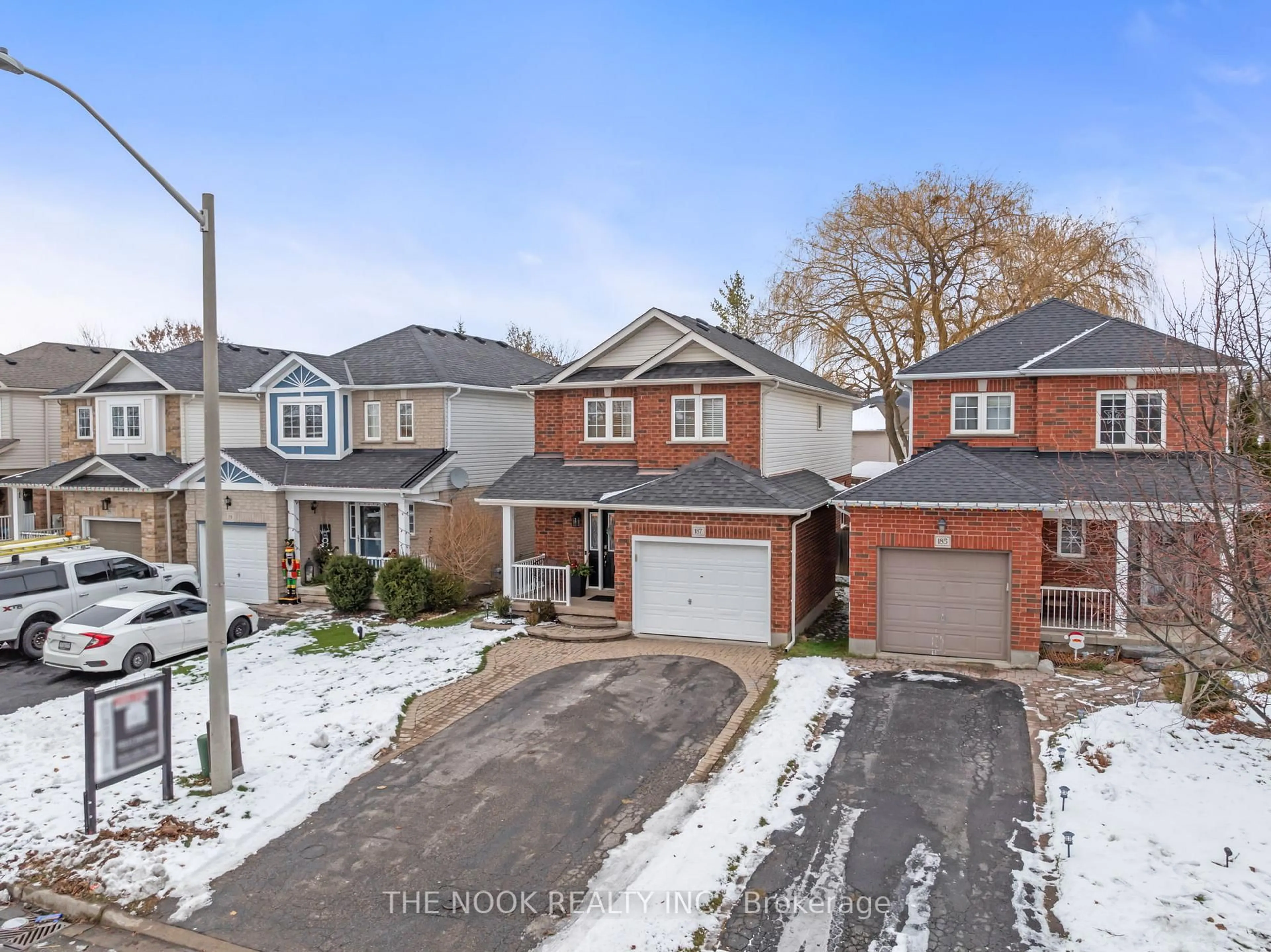 A pic from outside/outdoor area/front of a property/back of a property/a pic from drone, street for 187 High St, Clarington Ontario L1C 5G2