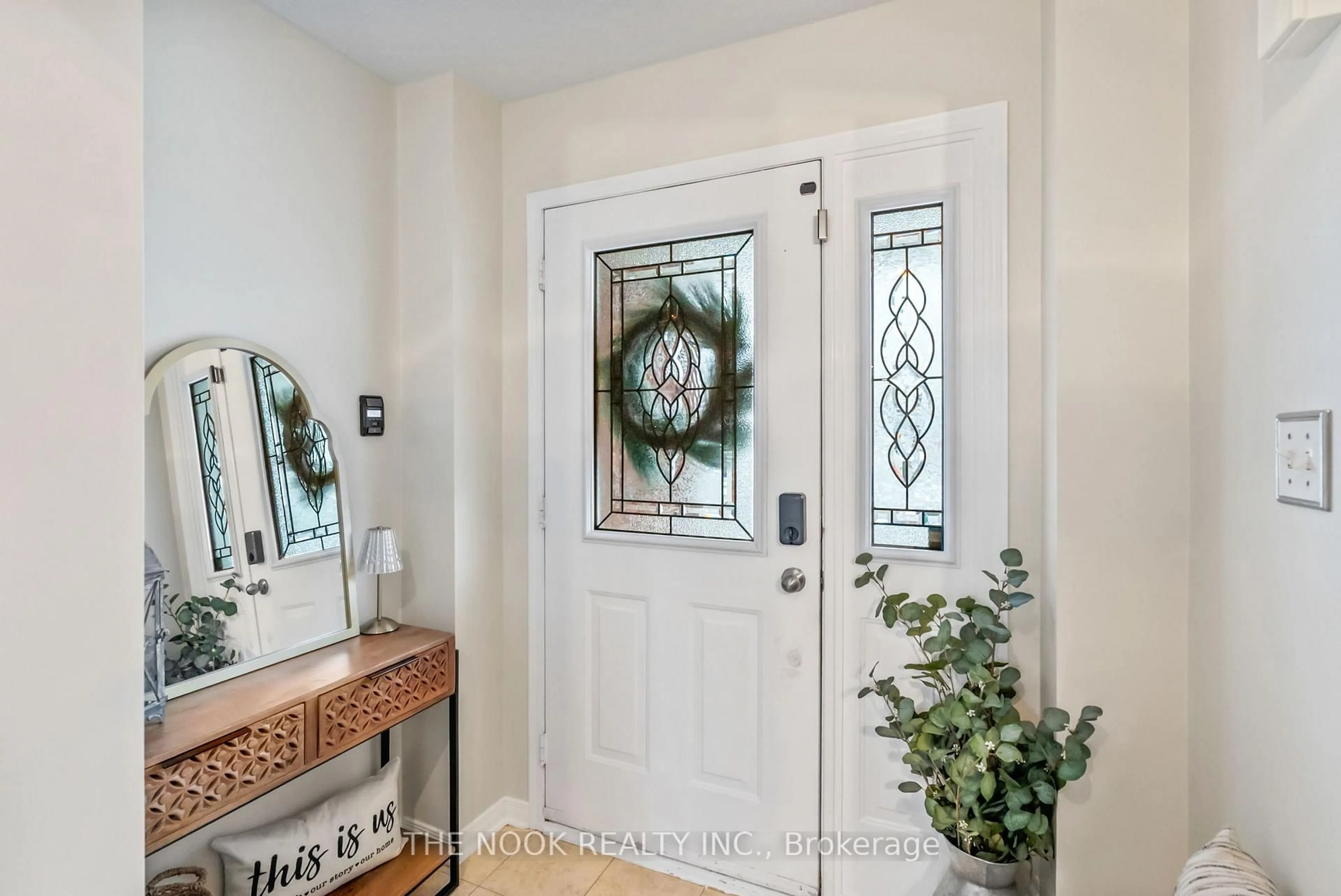 Indoor entryway for 187 High St, Clarington Ontario L1C 5G2