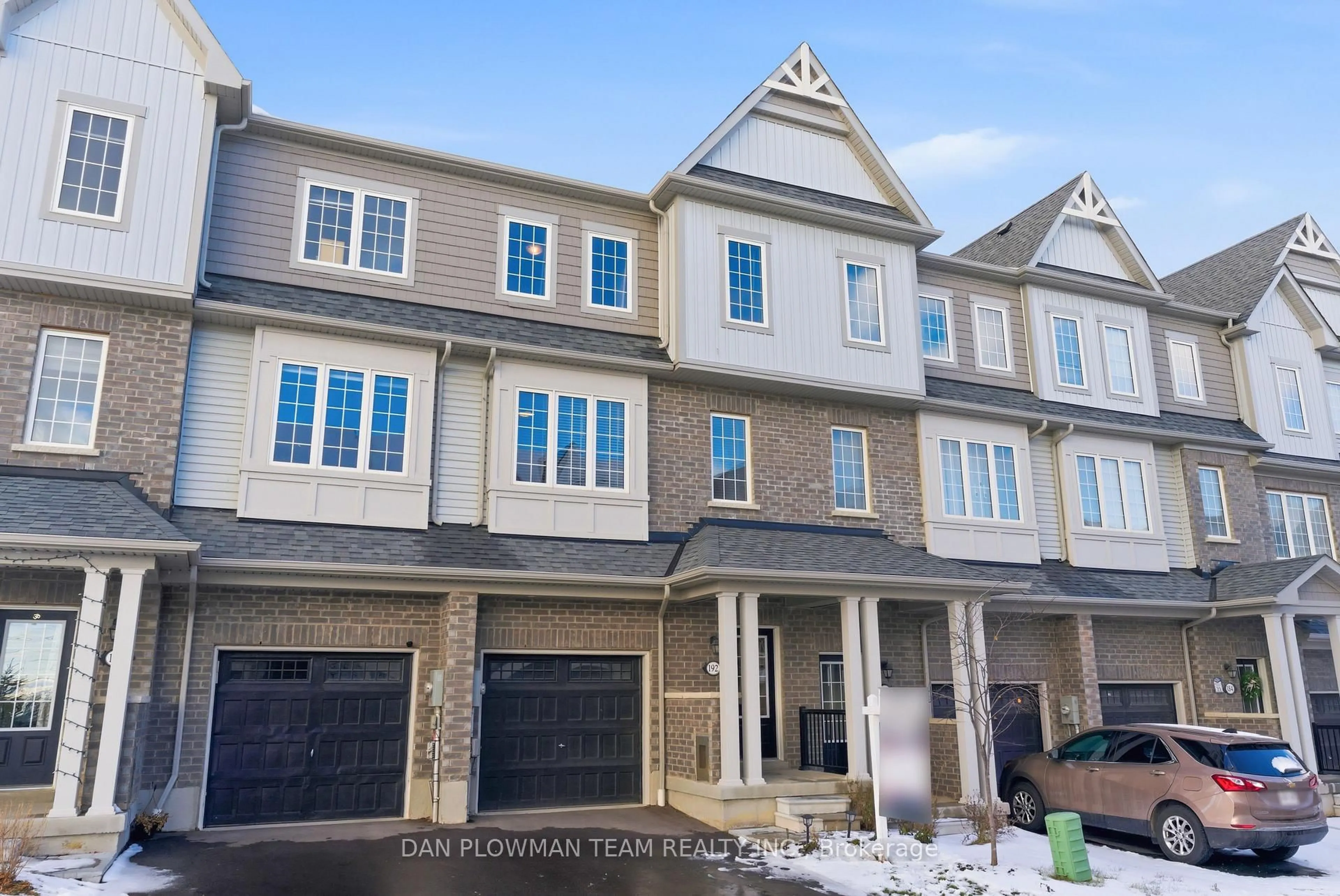 A pic from outside/outdoor area/front of a property/back of a property/a pic from drone, street for 192 Honey Crisp Lane, Clarington Ontario L1C 7H7