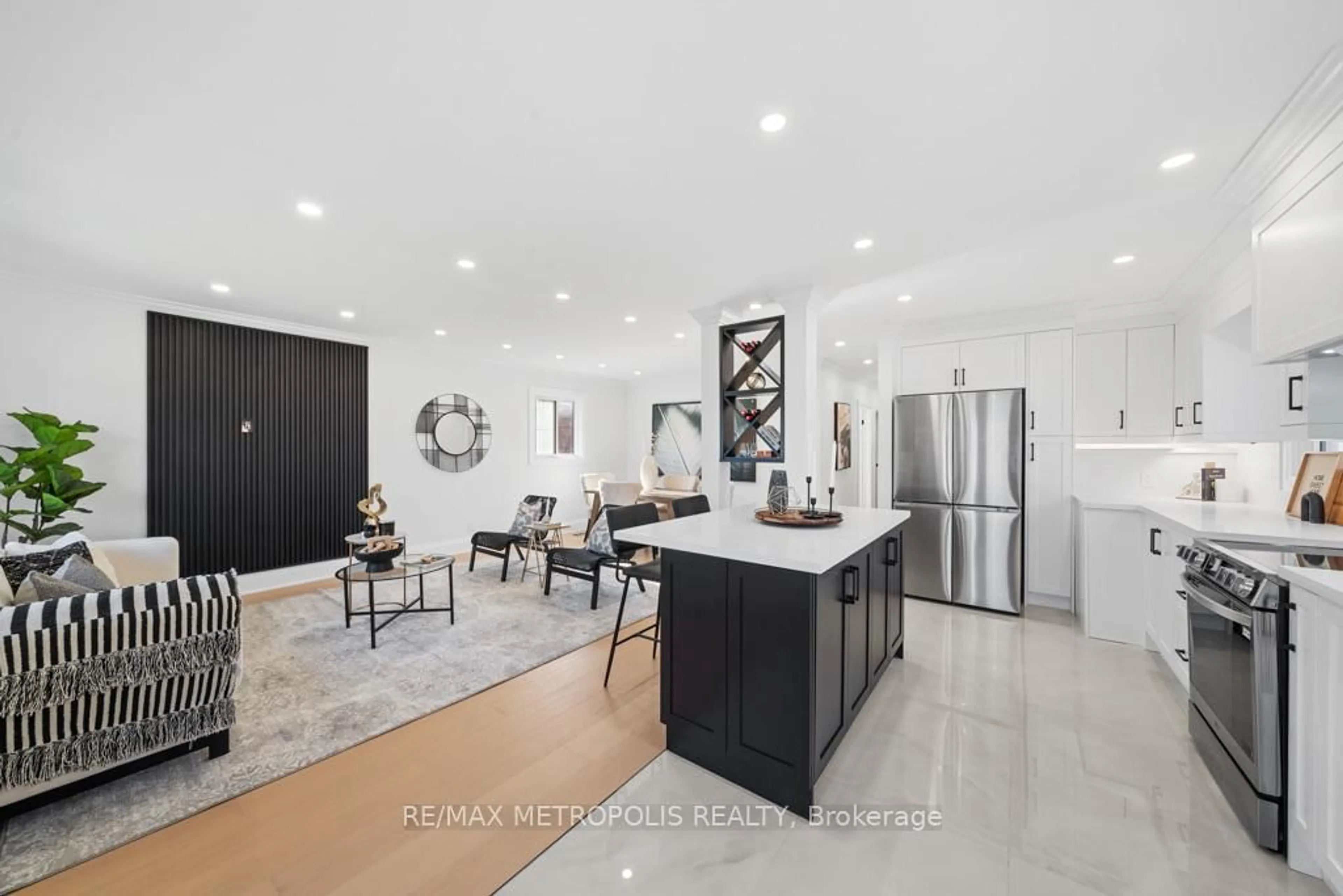 Open concept kitchen, ceramic/tile floor for 27 Gully Dr, Toronto Ontario M1K 4W3