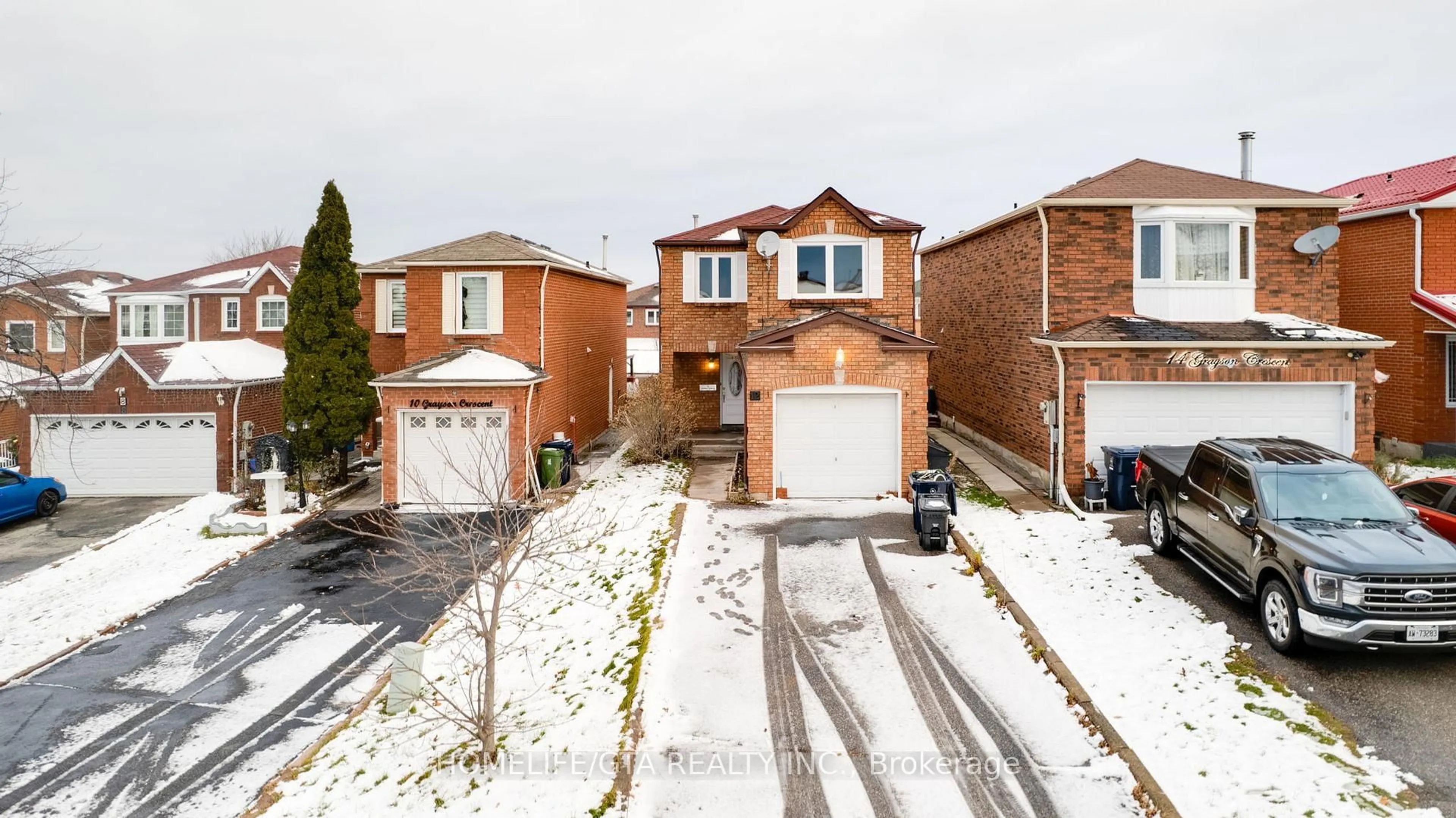 A pic from outside/outdoor area/front of a property/back of a property/a pic from drone, street for 12 Grayson Cres, Toronto Ontario M1B 5B4
