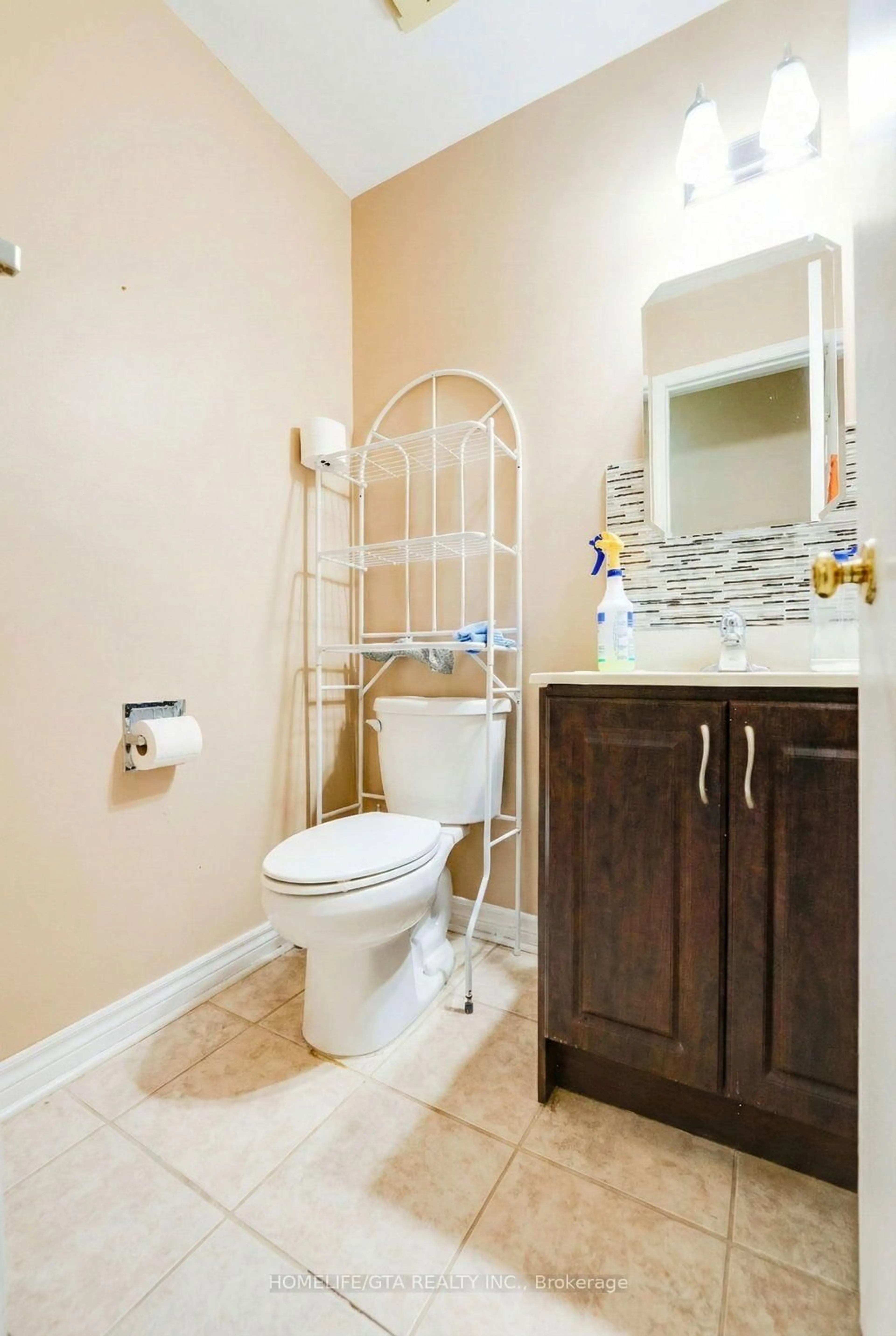 Standard bathroom, ceramic/tile floor for 12 Grayson Cres, Toronto Ontario M1B 5B4