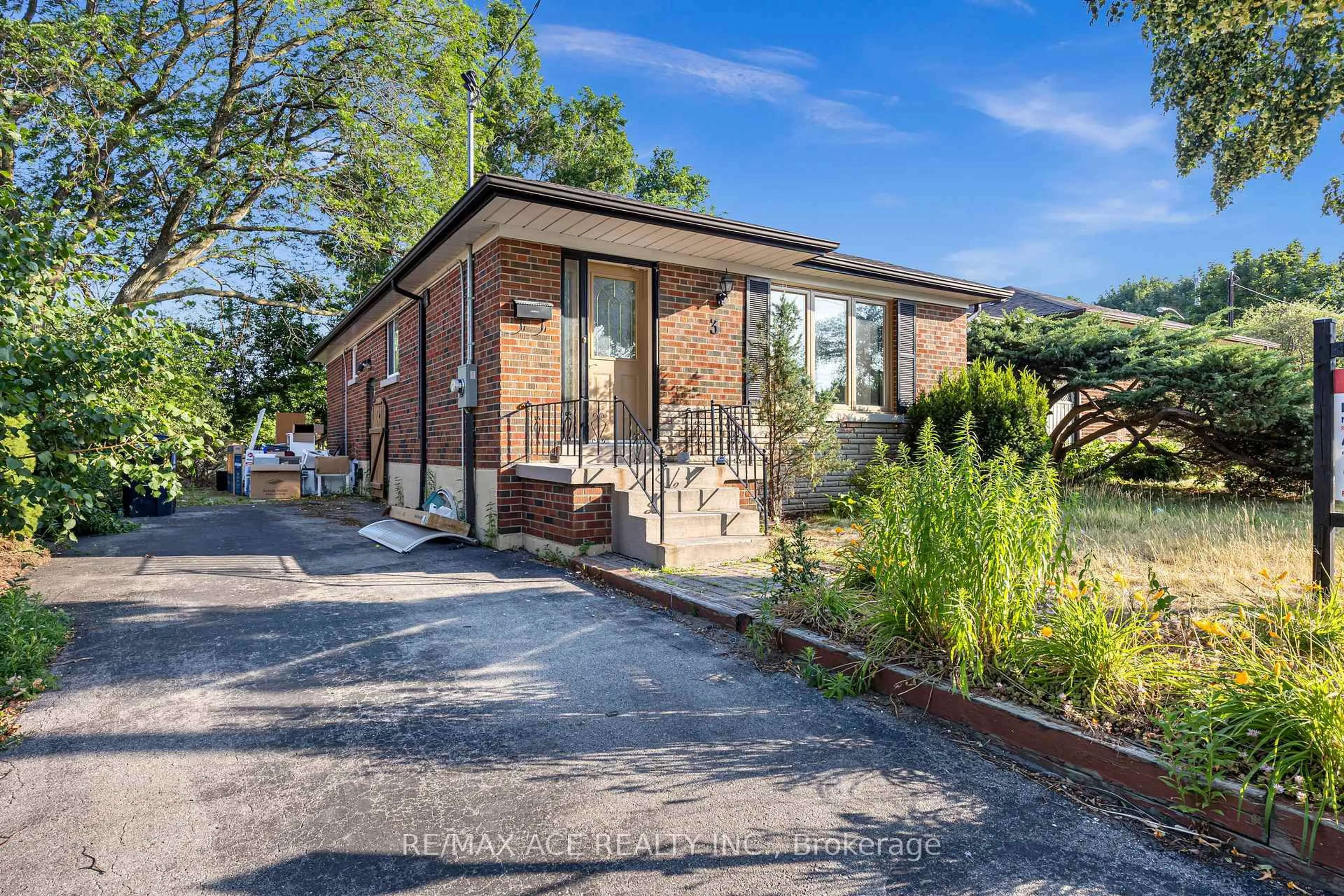 Home with brick exterior material, unknown for 3 Hogan Dr, Toronto Ontario M1G 2H1