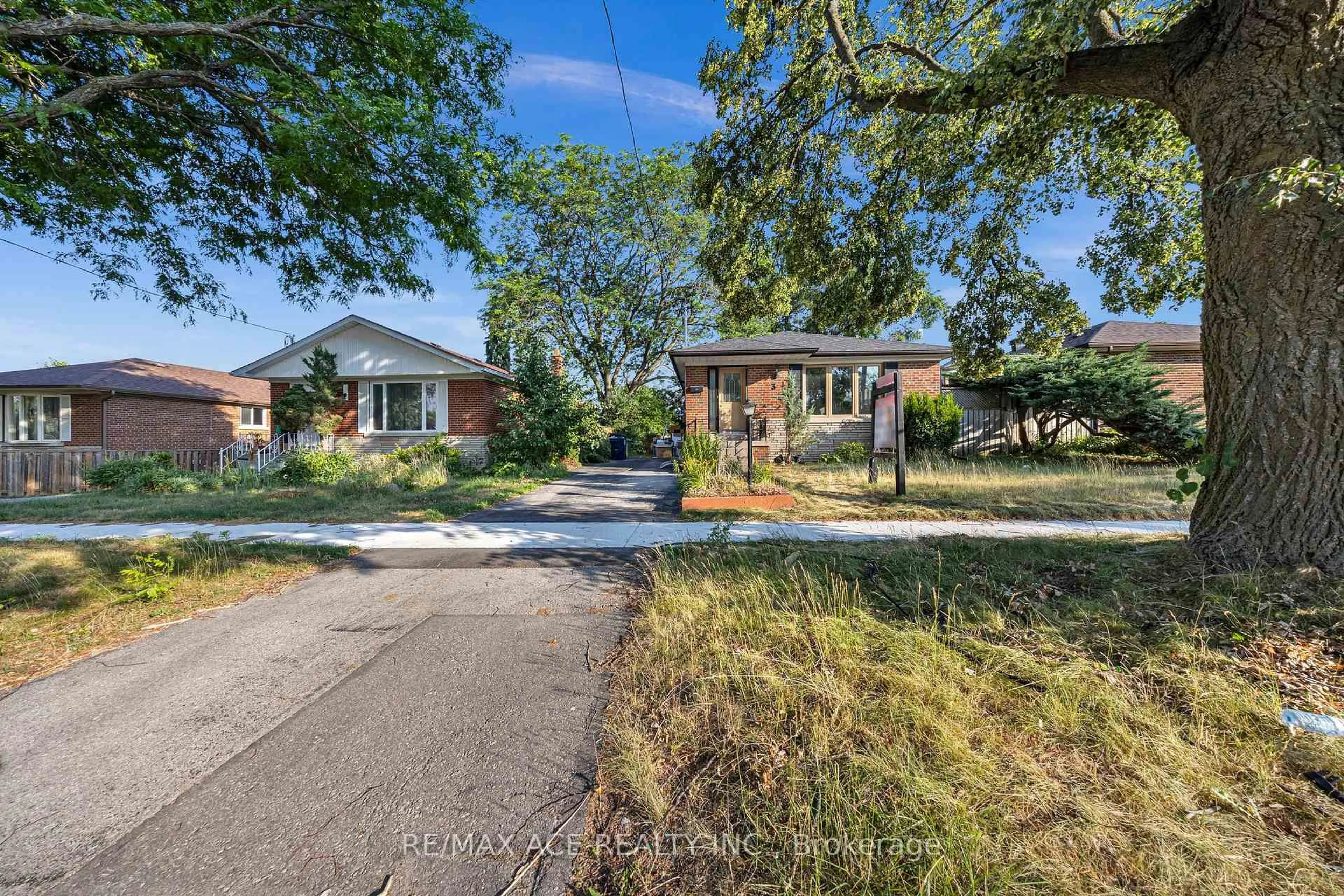 Unknown for 3 Hogan Dr, Toronto Ontario M1G 2H1