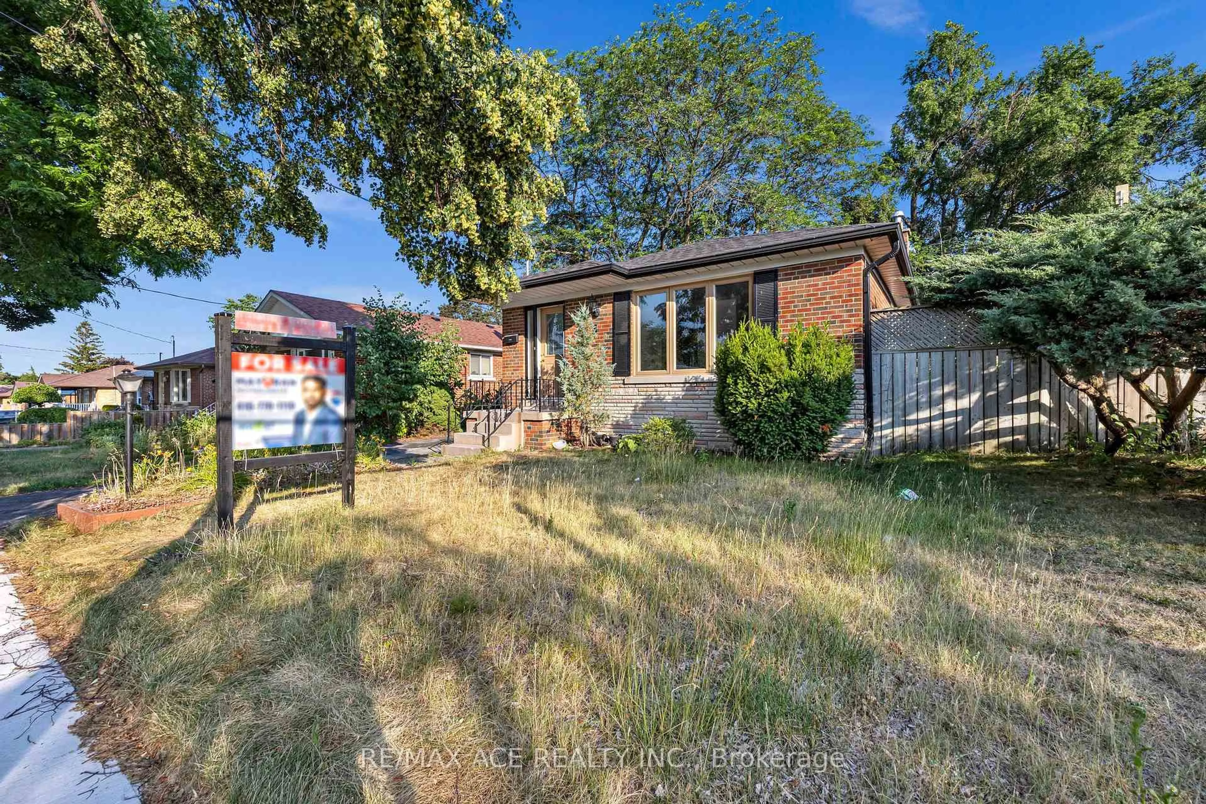 Unknown for 3 Hogan Dr, Toronto Ontario M1G 2H1