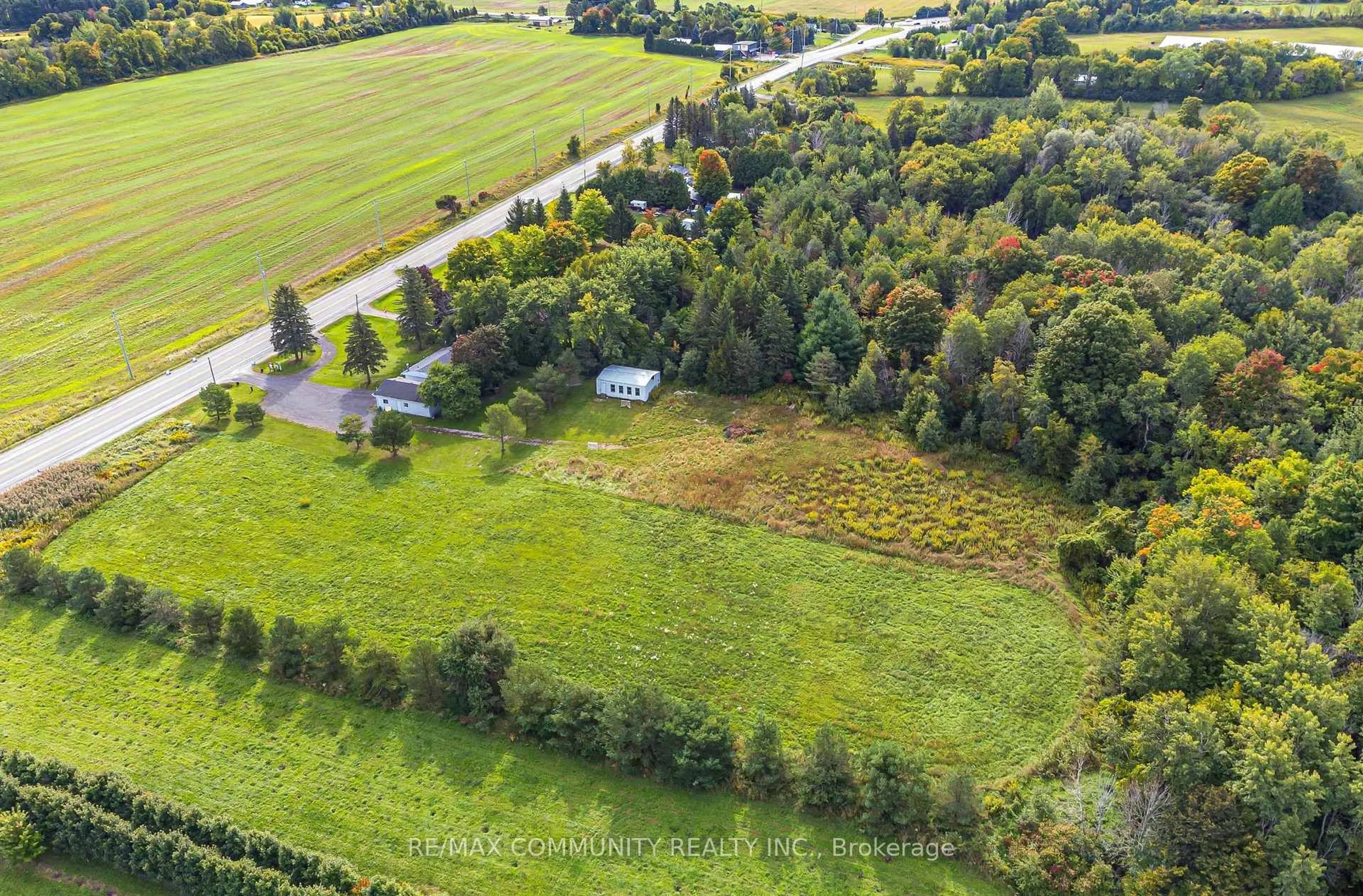 A pic from outside/outdoor area/front of a property/back of a property/a pic from drone, unknown for 11490 Simcoe St, Scugog Ontario L9L 1B3