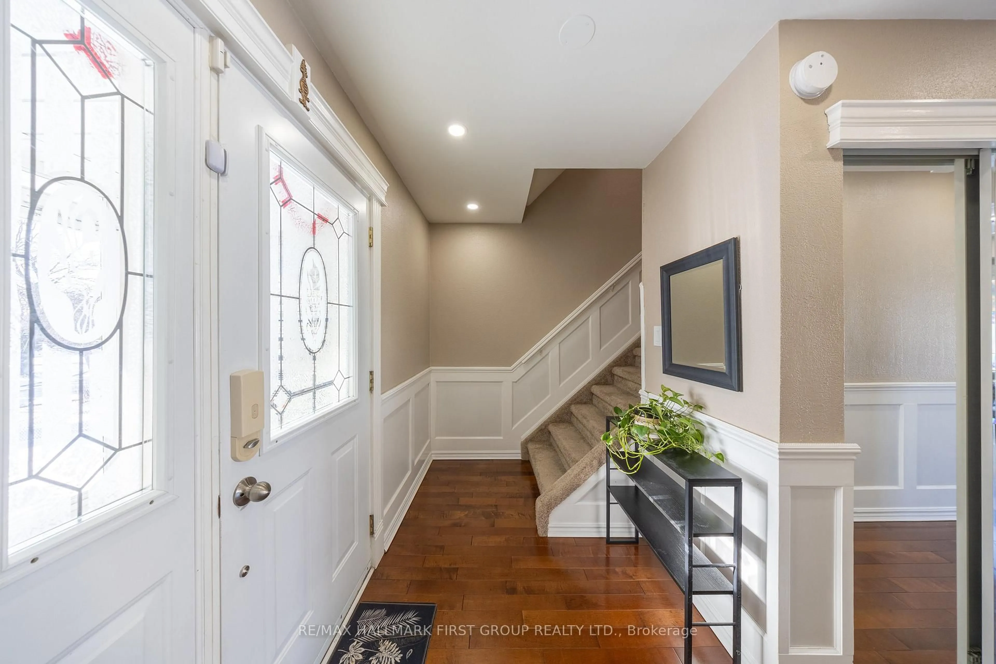 Indoor entryway for 50 Goskin Crt, Toronto Ontario M1B 1J3