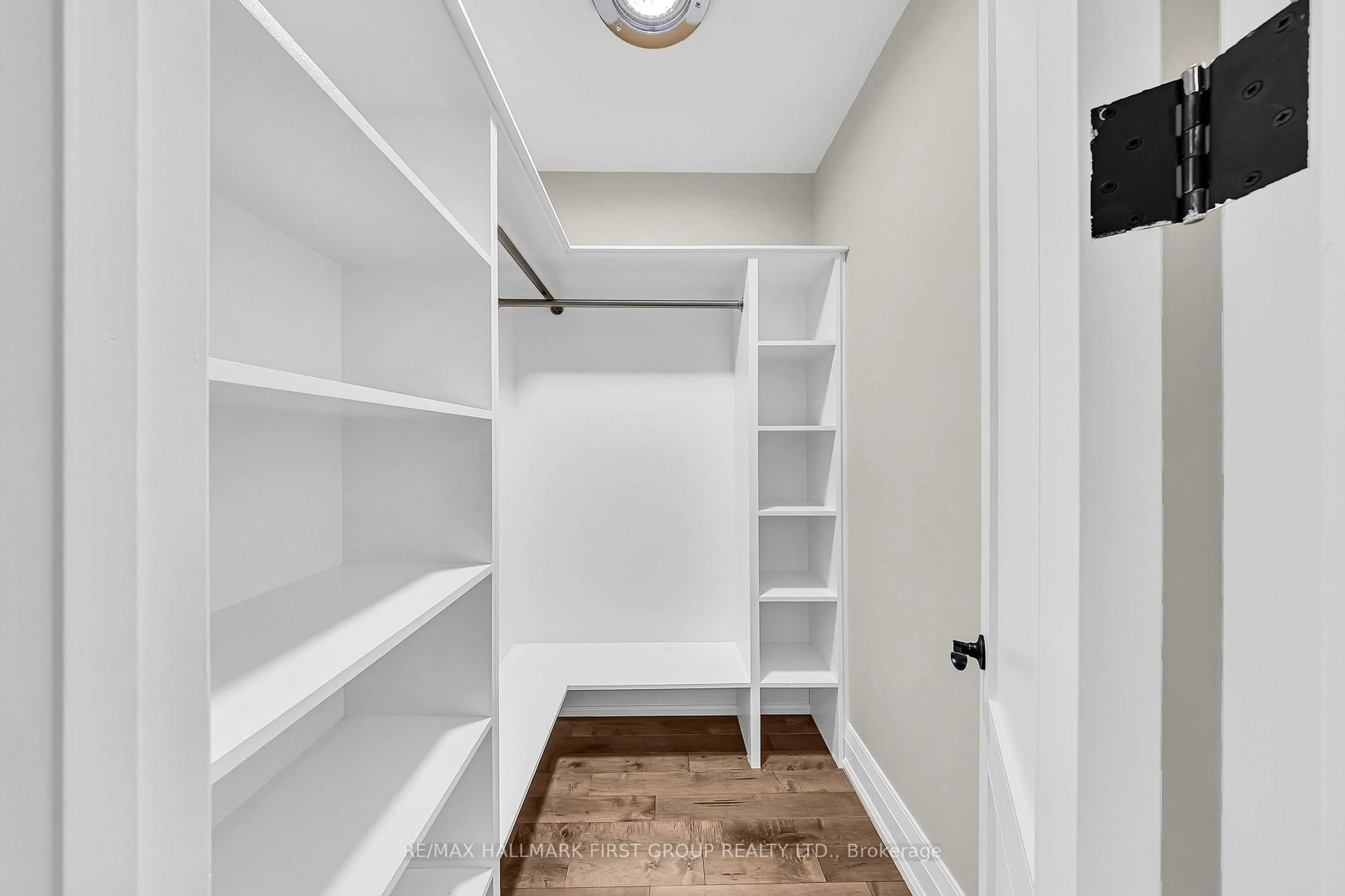 Storage room or clothes room or walk-in closet for 752 Hillview Cres, Pickering Ontario L1W 2S1