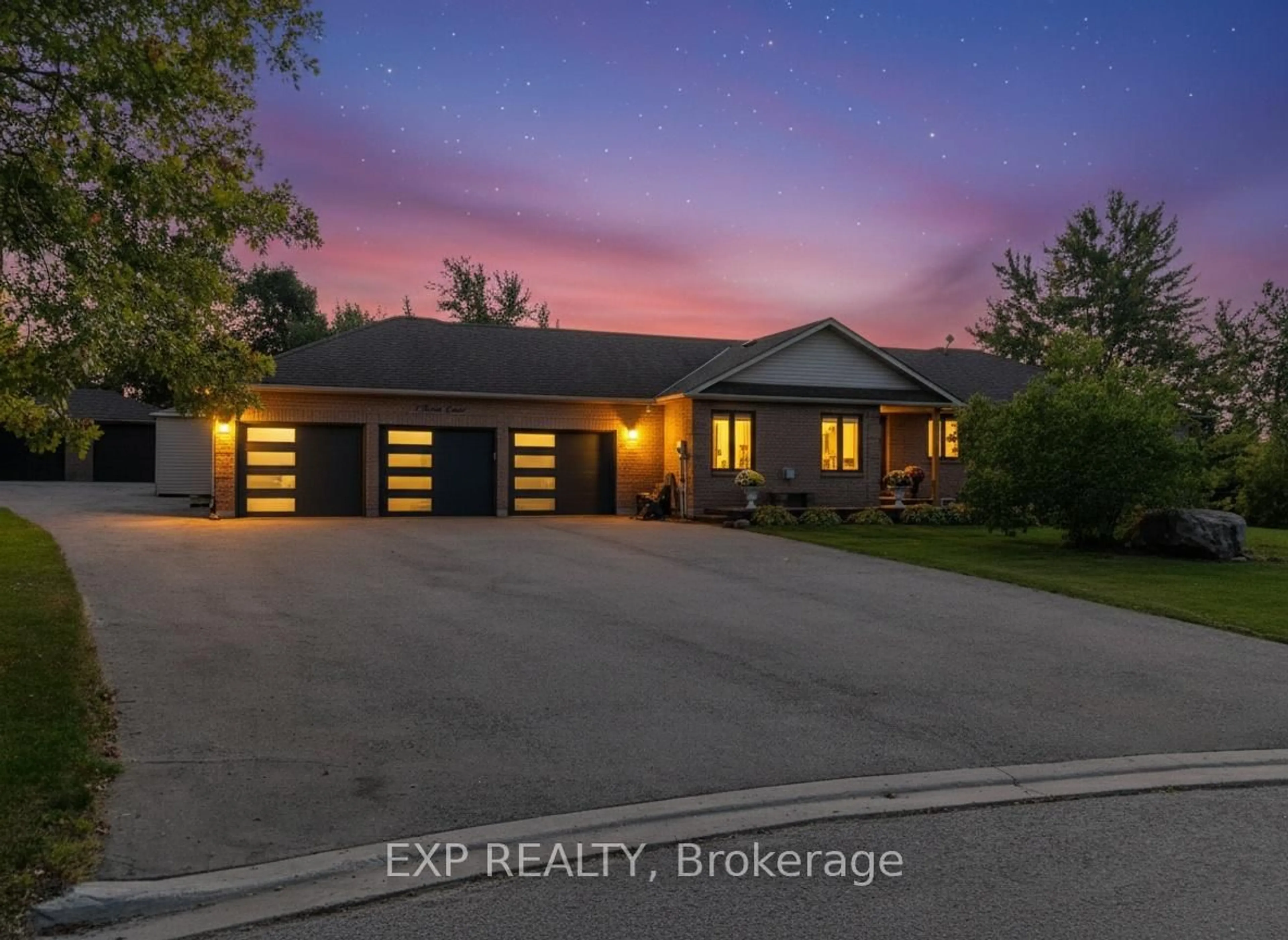 A pic from outside/outdoor area/front of a property/back of a property/a pic from drone, street for 8 Pardo Crt, Scugog Ontario L0C 1G0