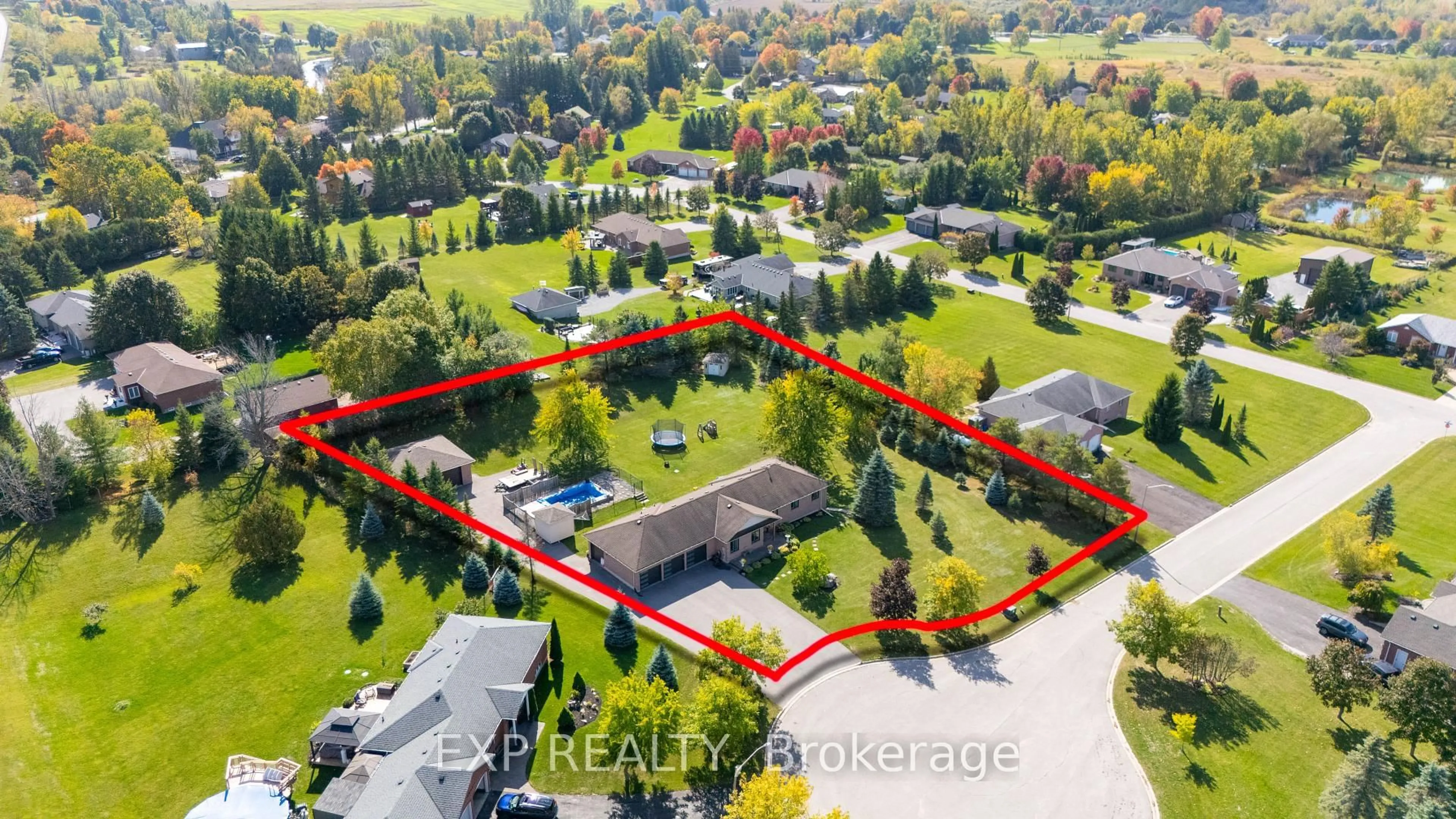 A pic from outside/outdoor area/front of a property/back of a property/a pic from drone, street for 8 Pardo Crt, Scugog Ontario L0C 1G0
