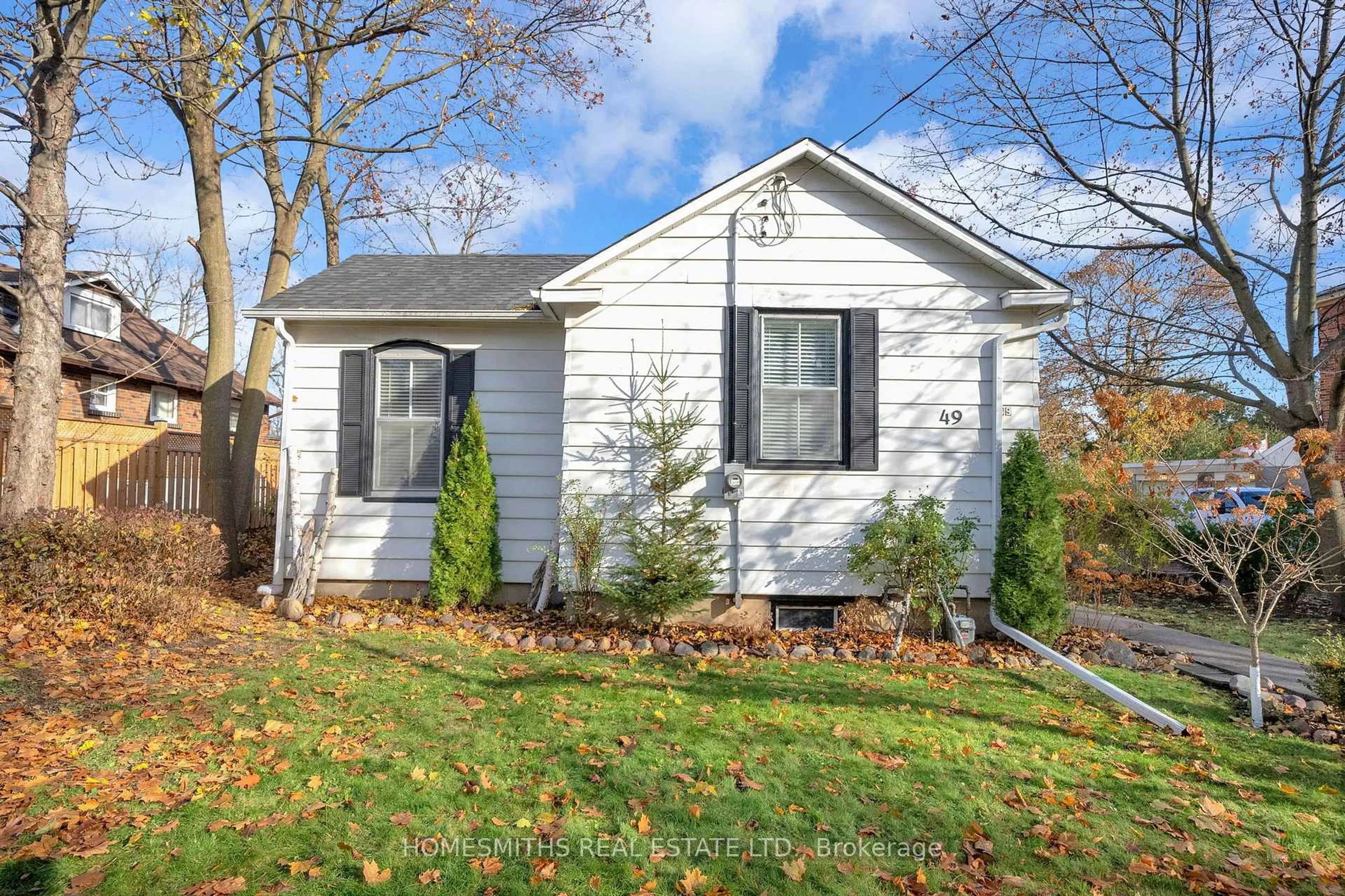 Home with vinyl exterior material, street for 49 Centre St, Clarington Ontario L1C 2Y2