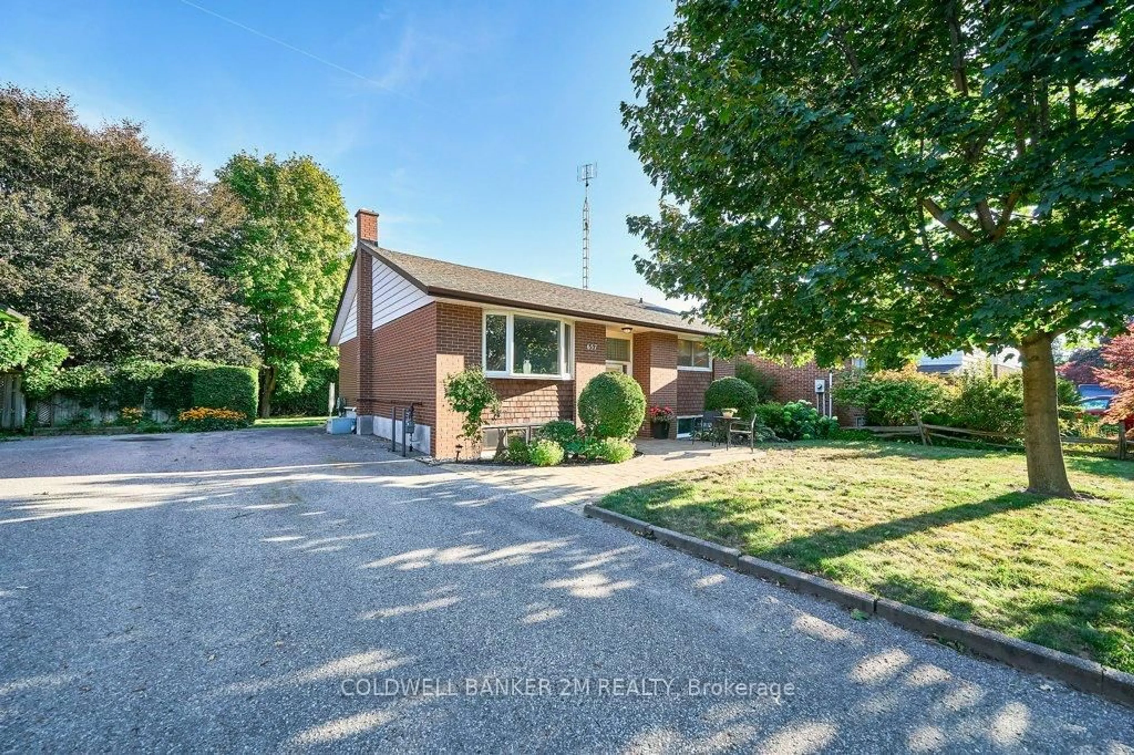 Home with brick exterior material, street for 657 Balmoral Dr, Oshawa Ontario L1J 3A6