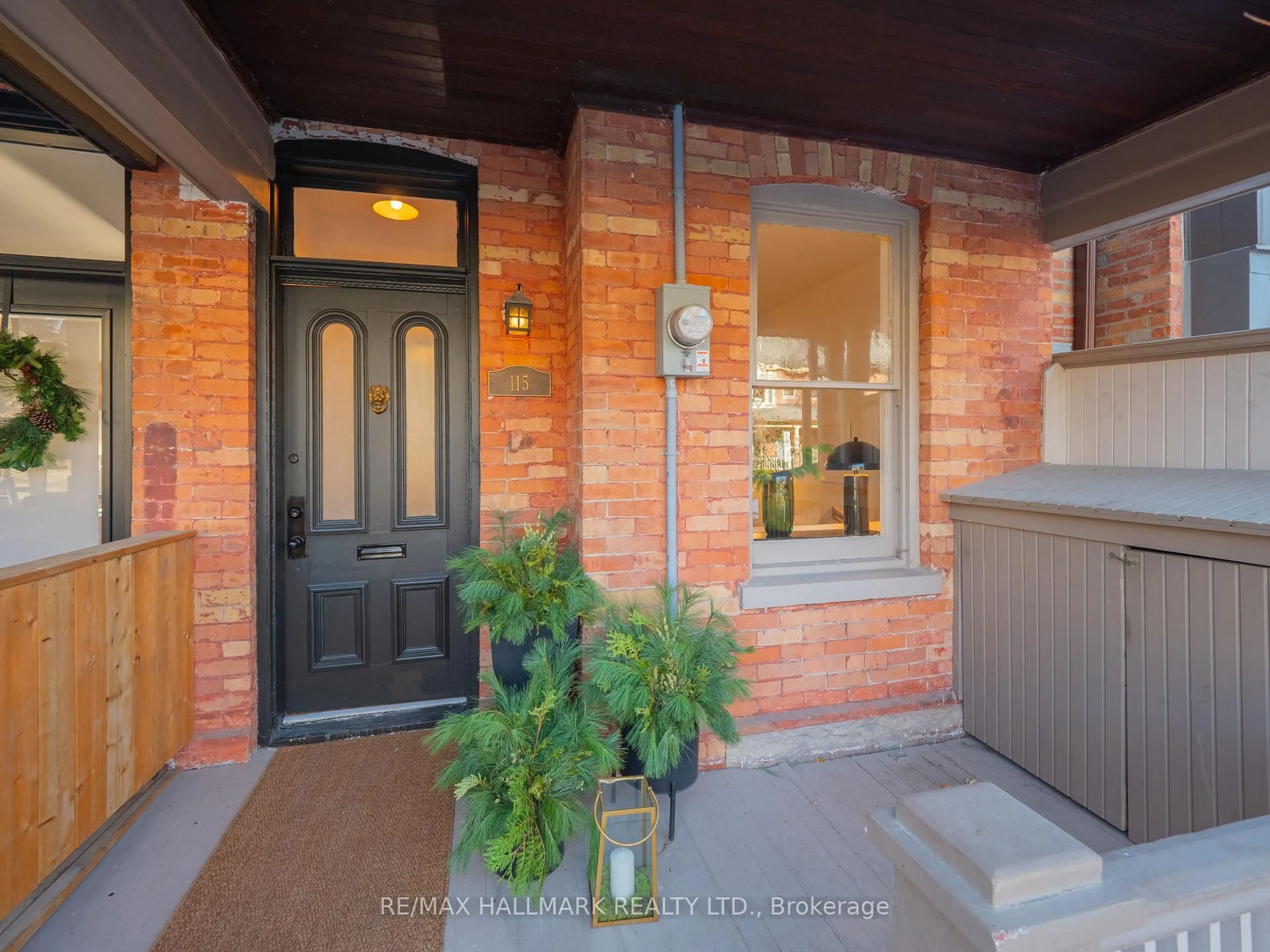 Indoor entryway for 115 Victor Ave, Toronto Ontario M4K 1A7