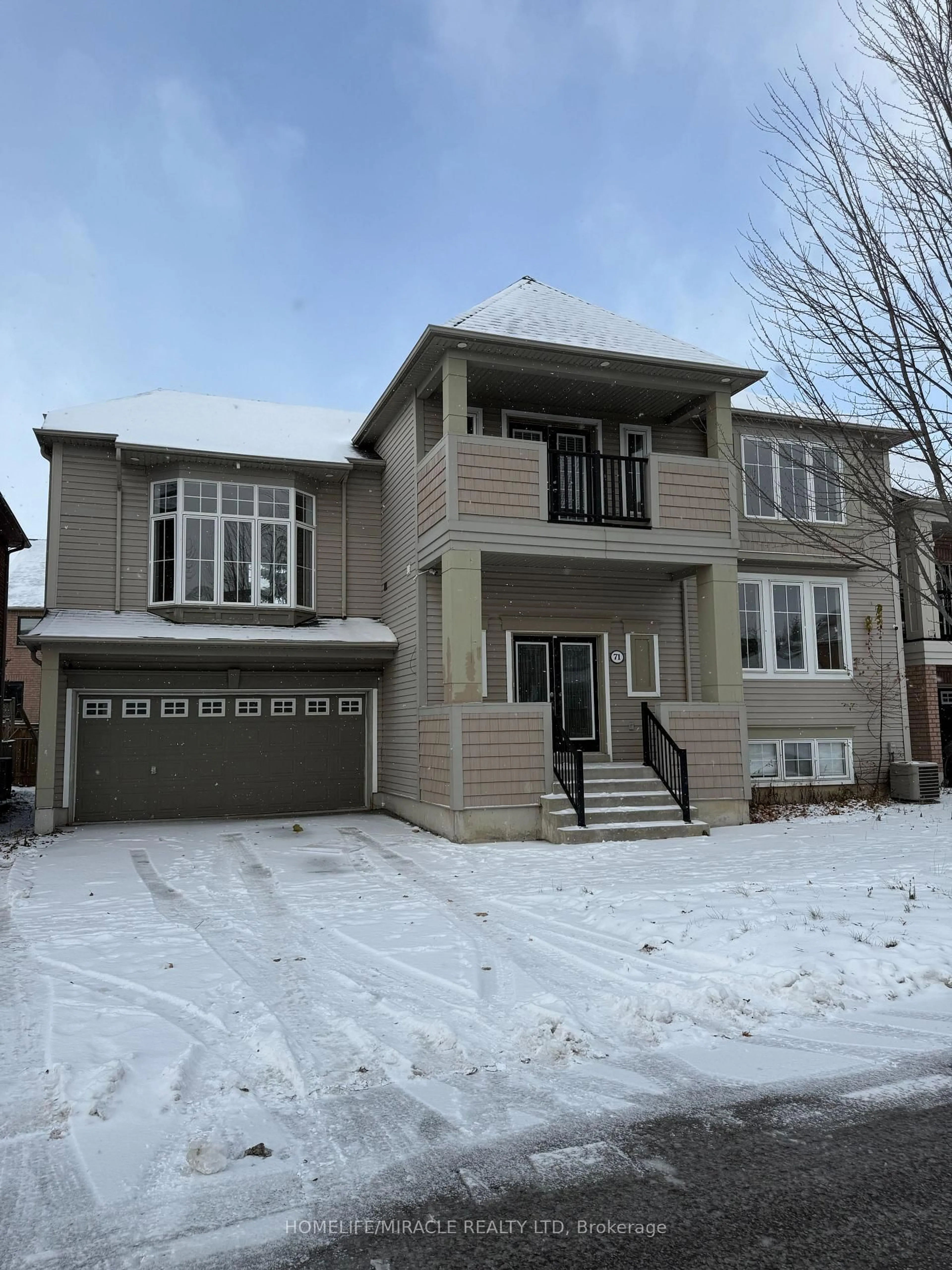 Home with vinyl exterior material, street for 71 Seward Cres, Ajax Ontario L1Z 2B9