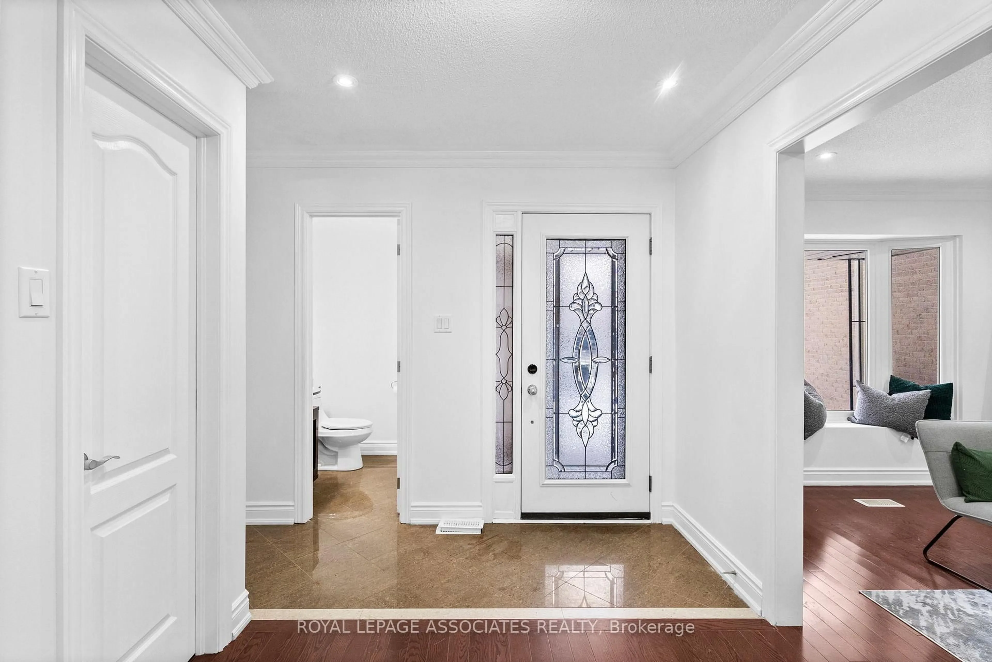 Indoor entryway for 3 Middleport Cres, Toronto Ontario M1B 4L5