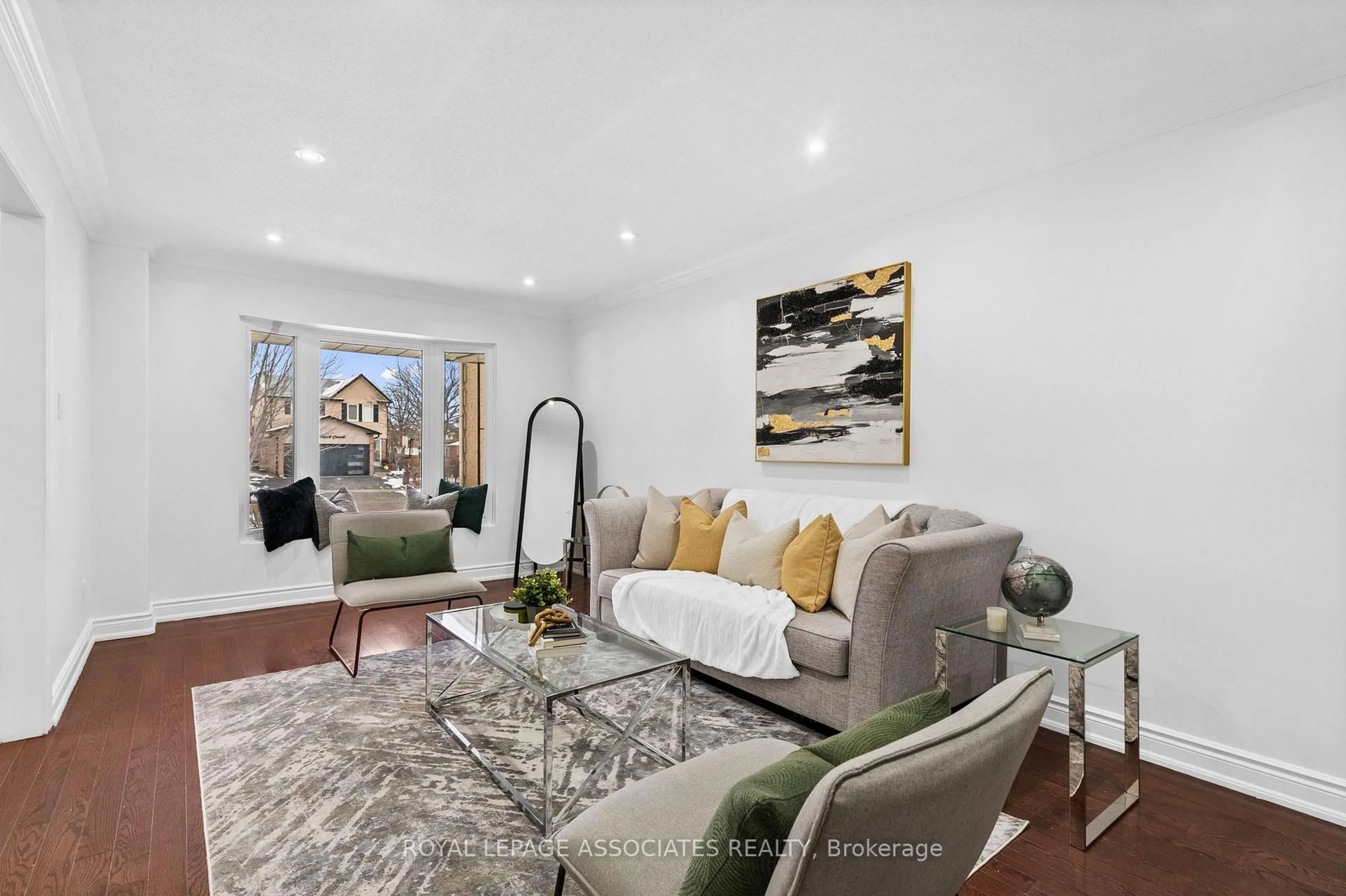 Living room with furniture, unknown for 3 Middleport Cres, Toronto Ontario M1B 4L5