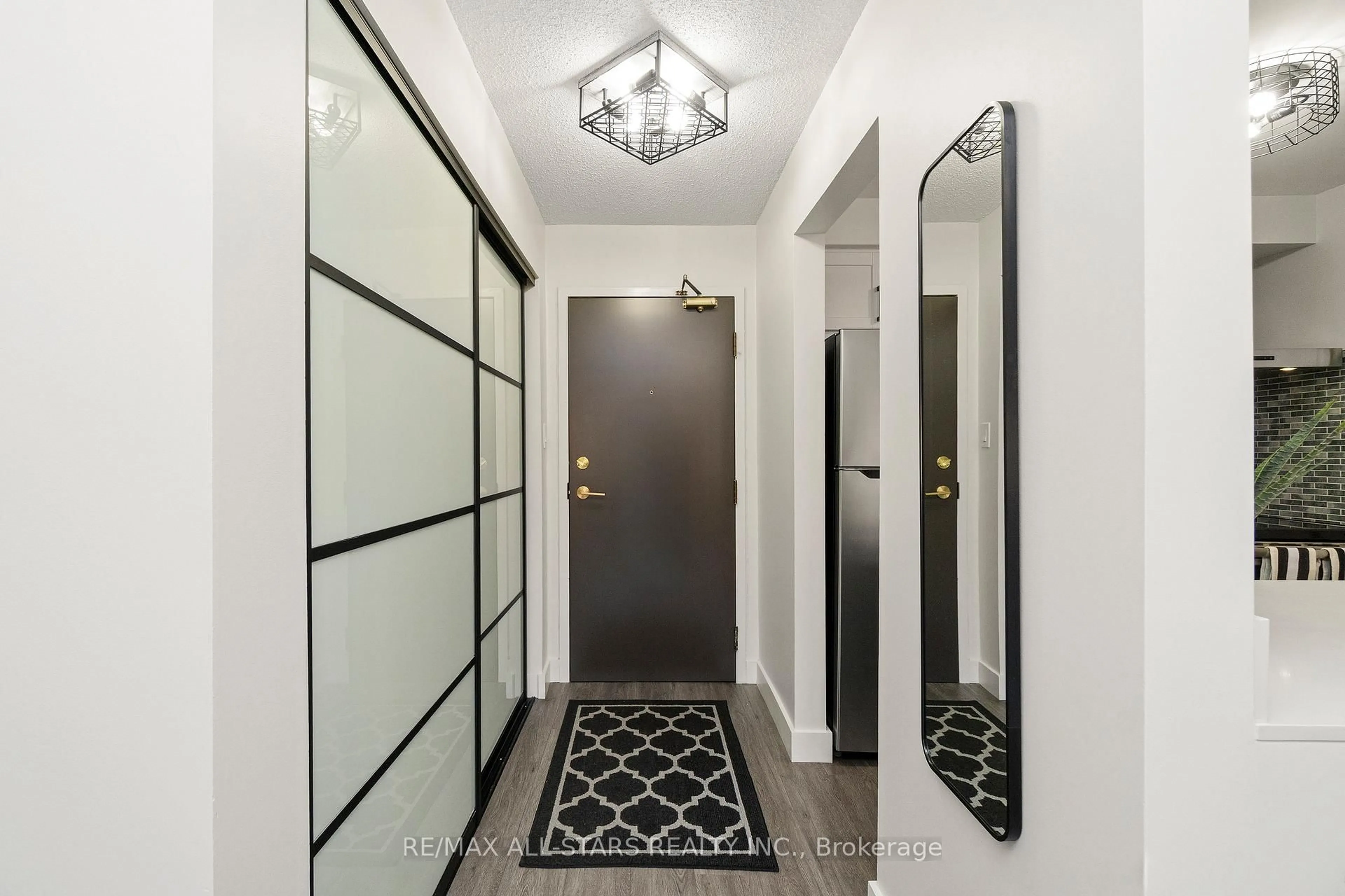 Indoor entryway for 191 Lake Driveway #211, Ajax Ontario L1S 7H9