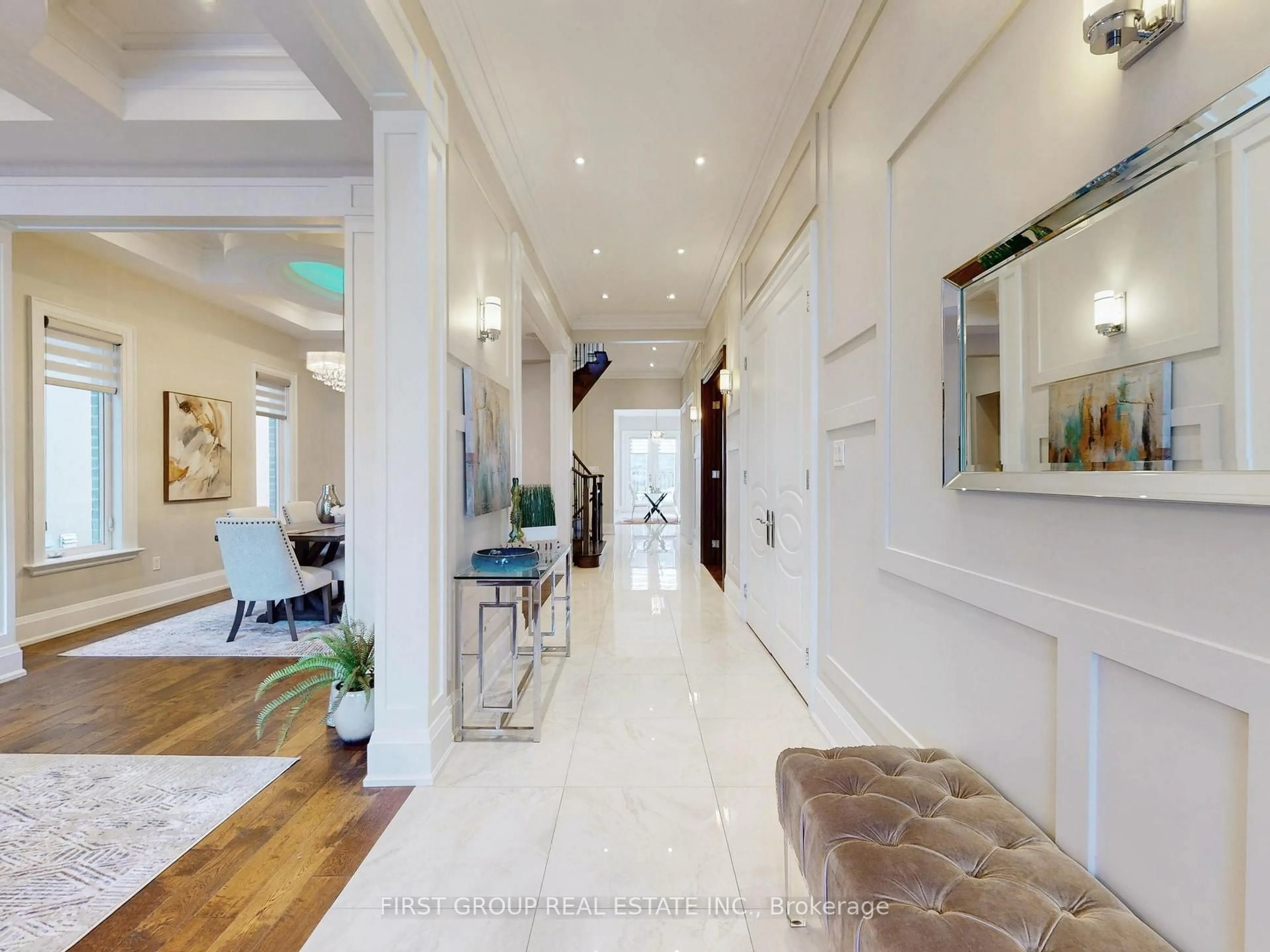 Indoor entryway for 1834 Fairport Rd, Pickering Ontario L1V 1T3