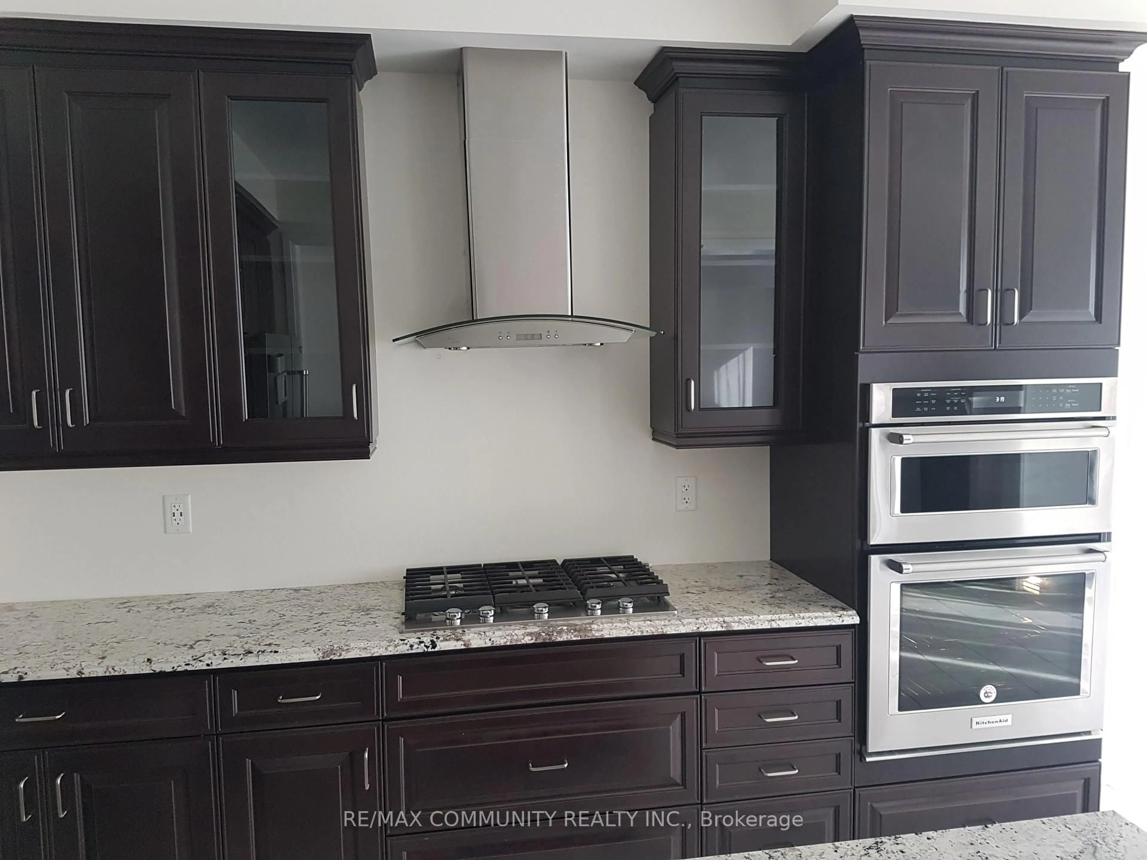 Unknown for 2447 Moonlight Cres, Pickering Ontario L1V 2P8